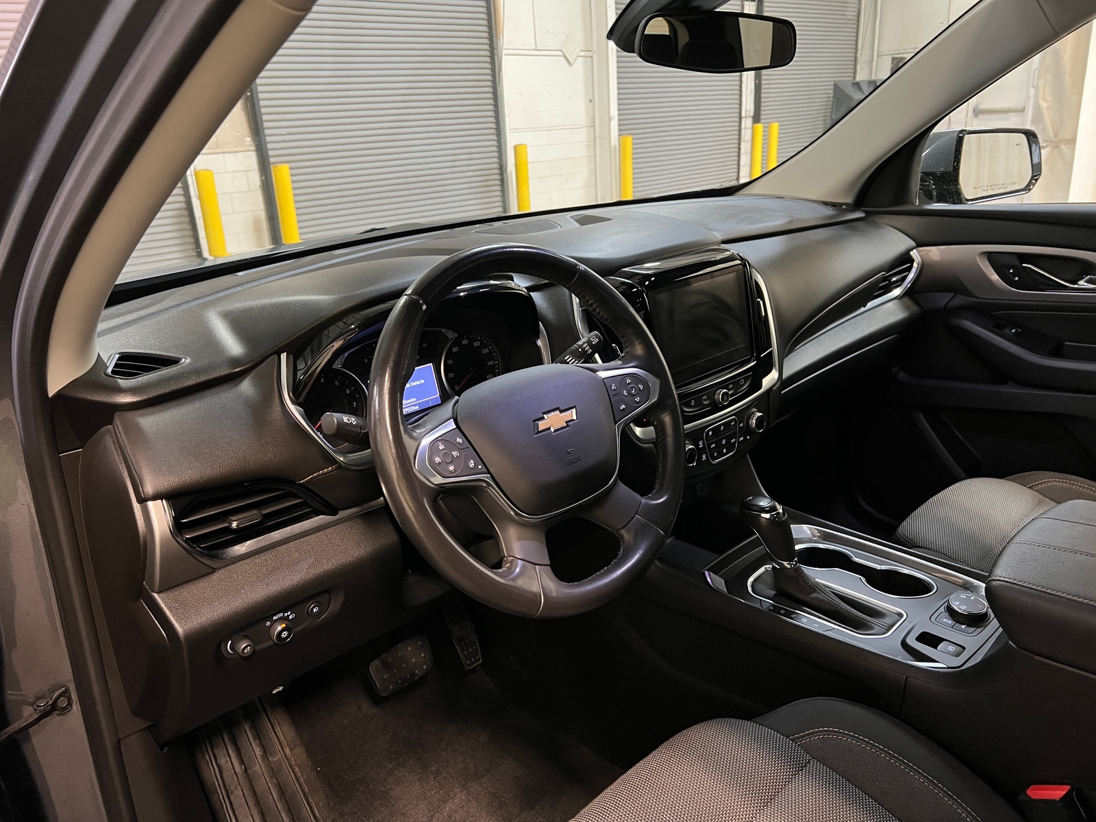 Thumbnail: 2020 Chevrolet Traverse - 3
