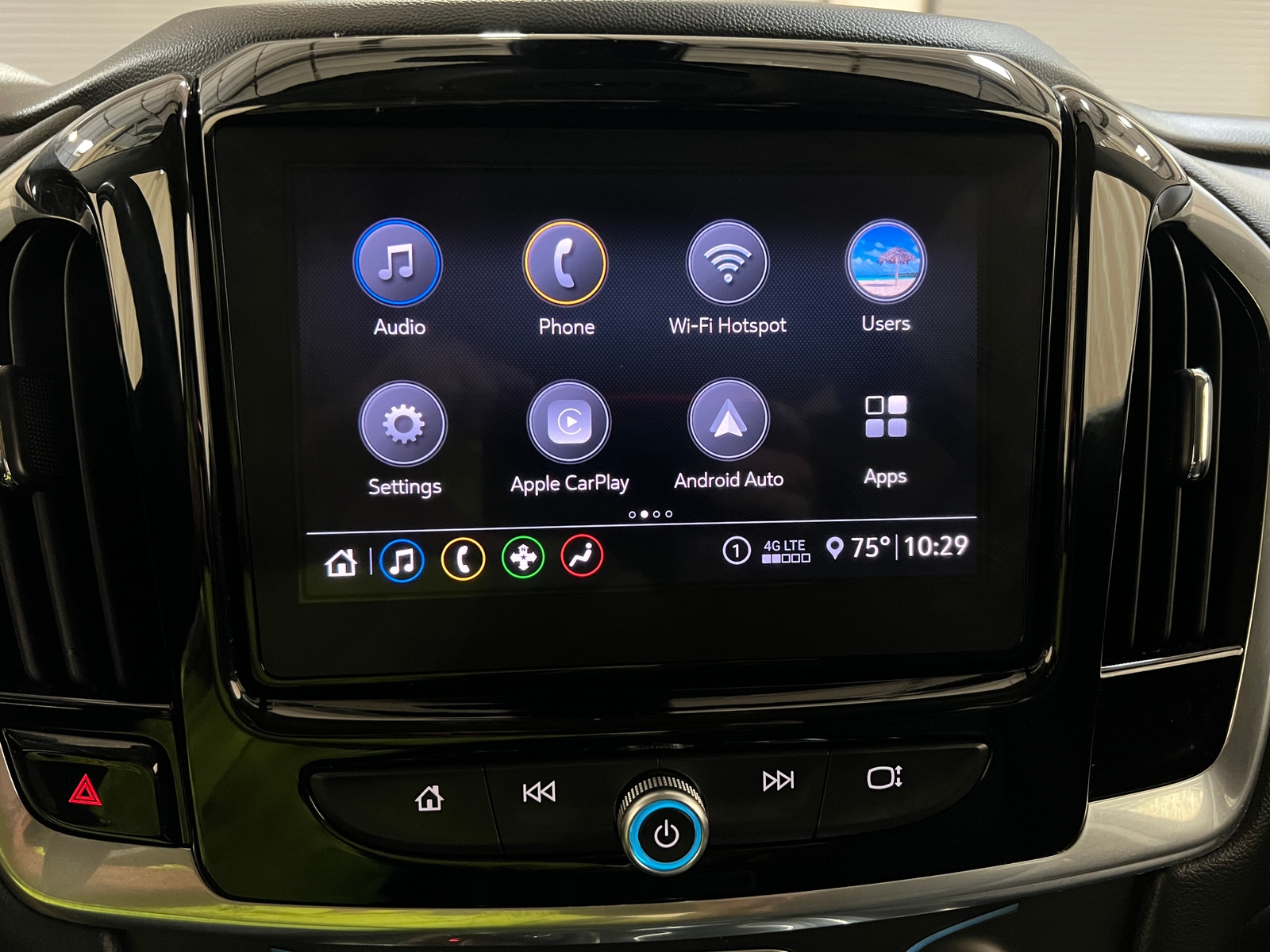 Thumbnail: 2020 Chevrolet Traverse - 4
