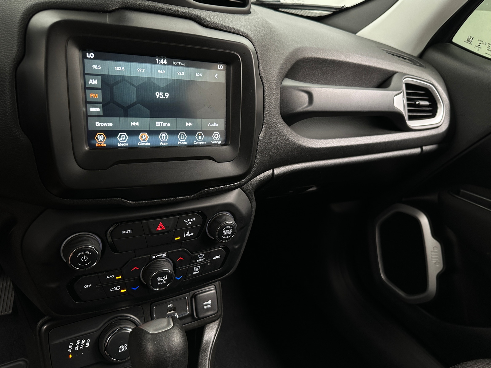Thumbnail: 2021 Jeep Renegade - 4