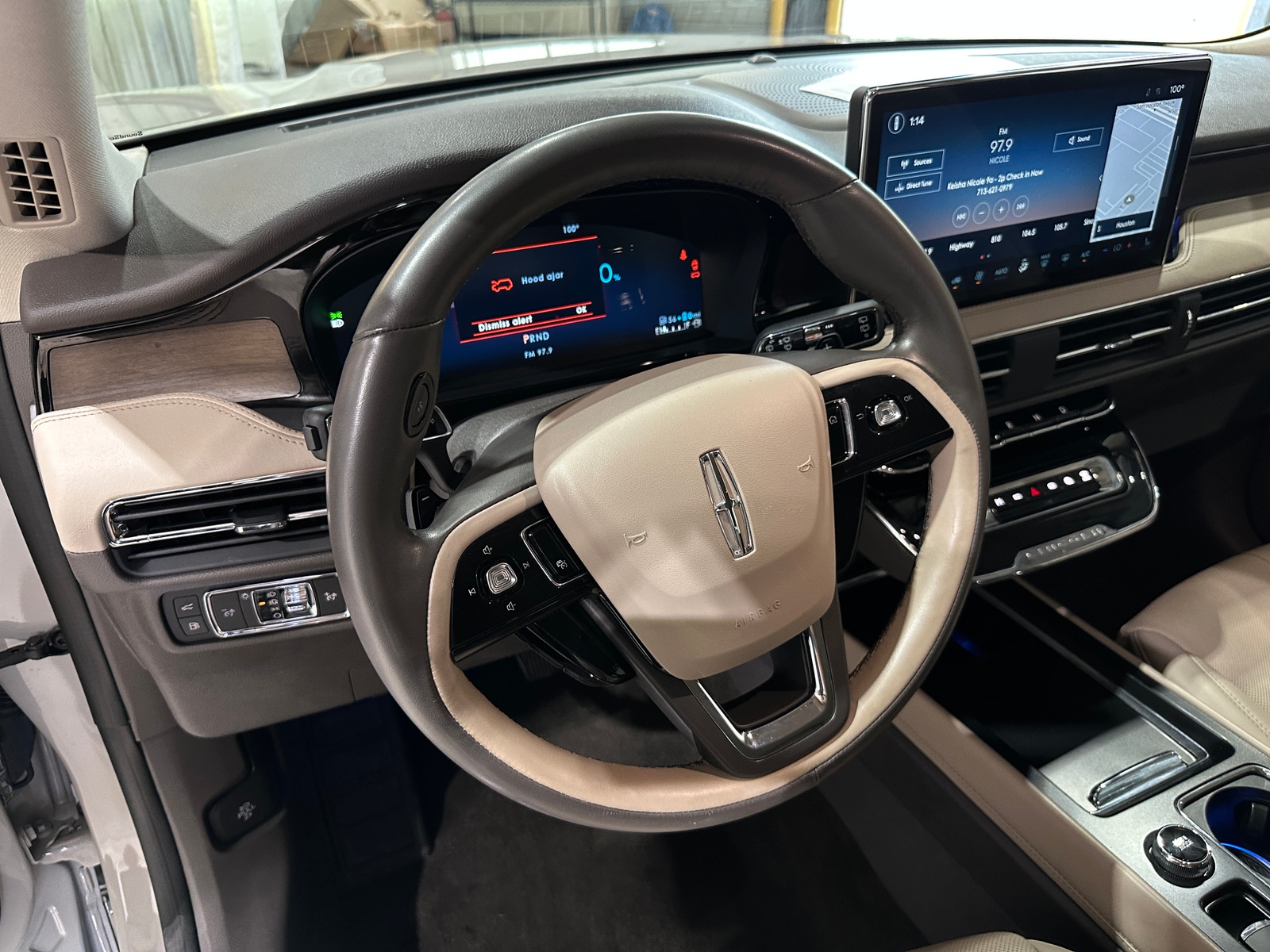 Thumbnail: 2023 Lincoln Corsair - 4