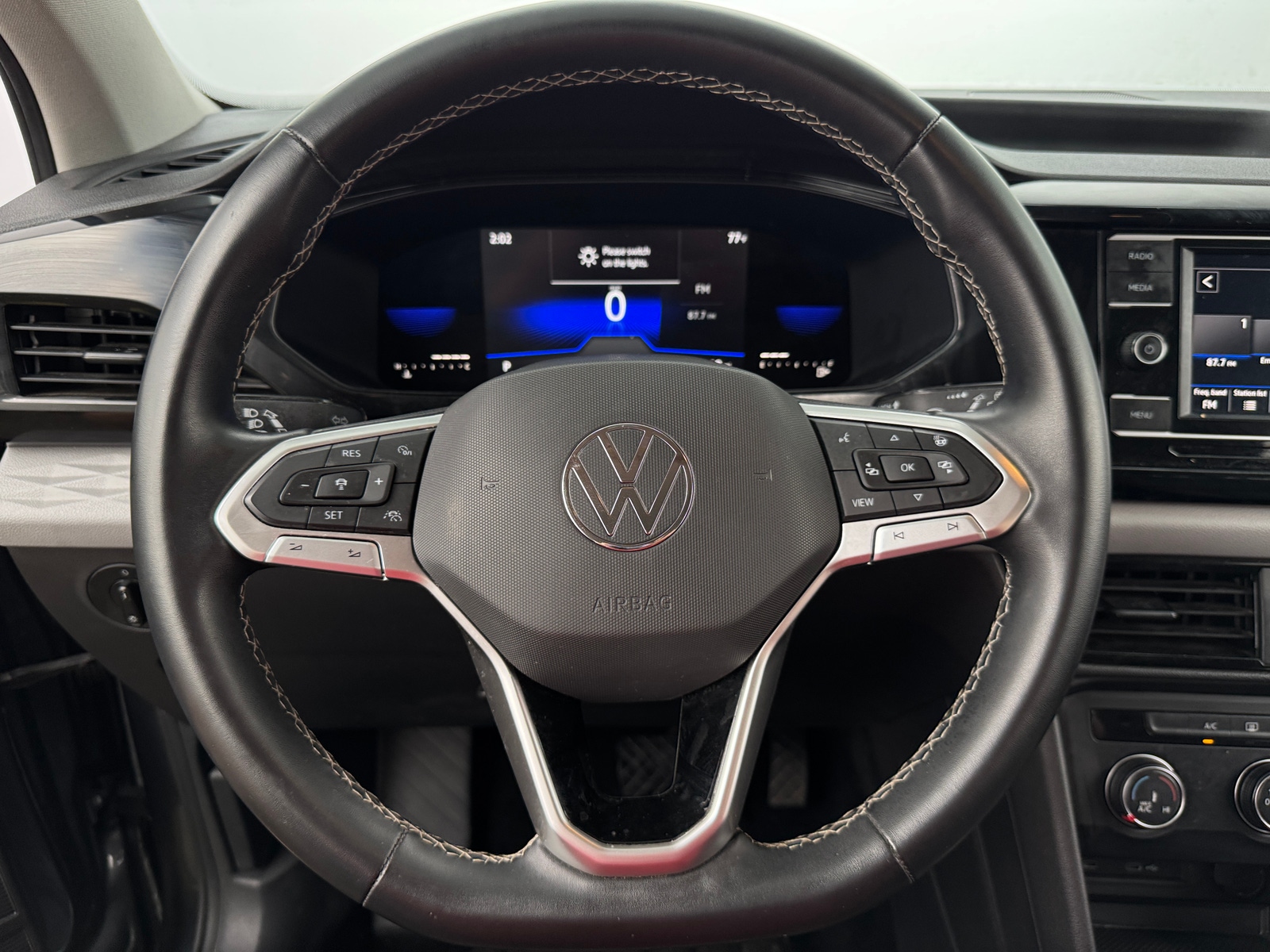 Thumbnail: 2022 Volkswagen Taos - 5