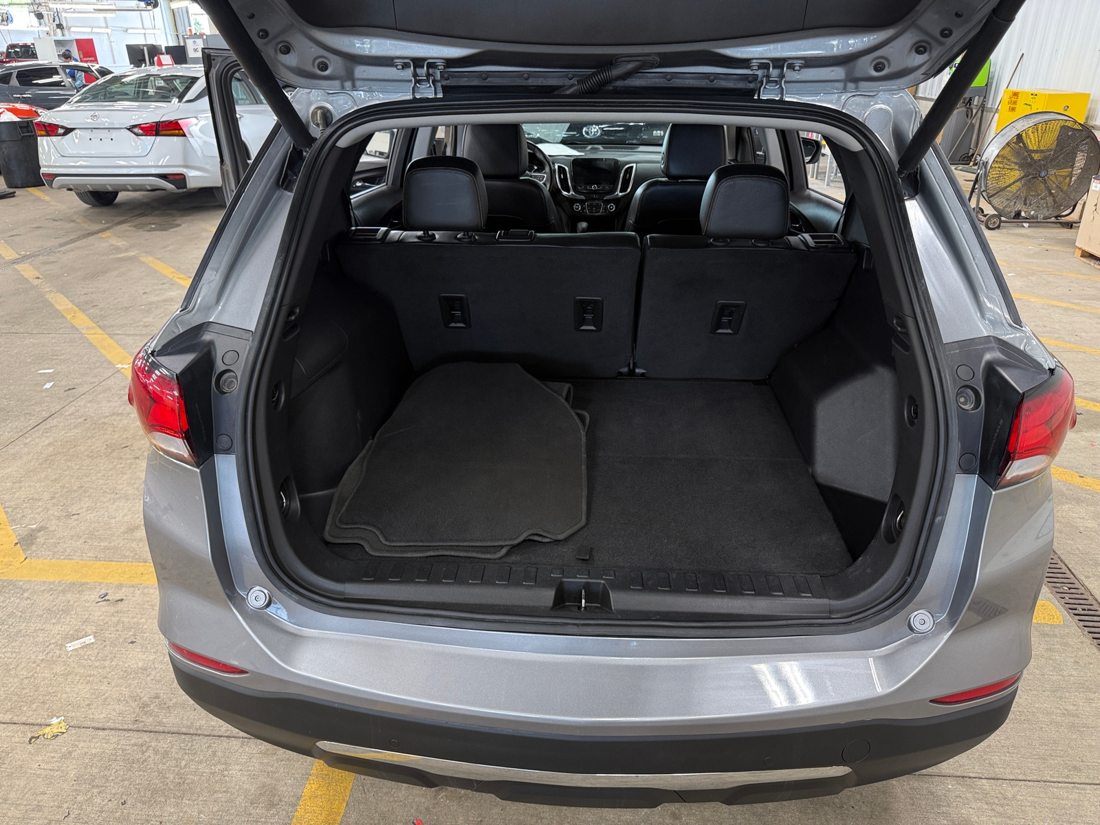 Thumbnail: 2023 Chevrolet Equinox - 6