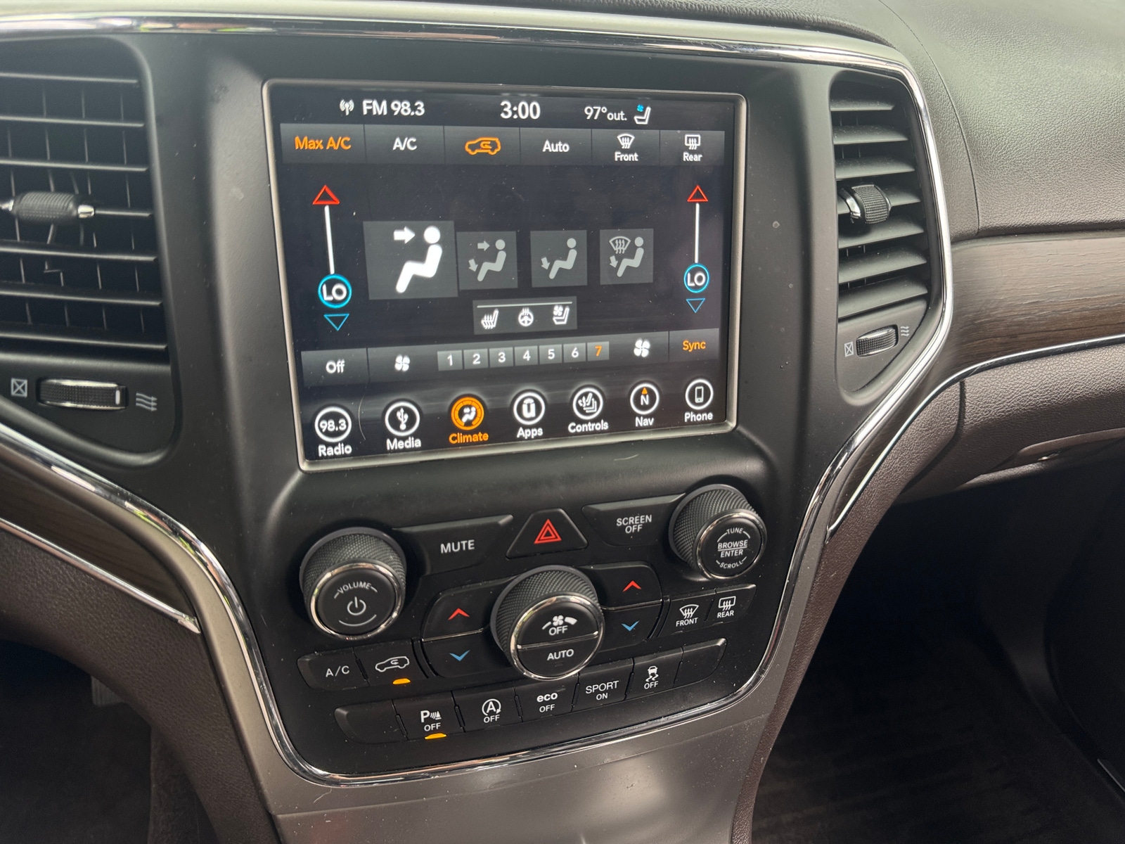 Thumbnail: 2018 Jeep Grand Cherokee - 3