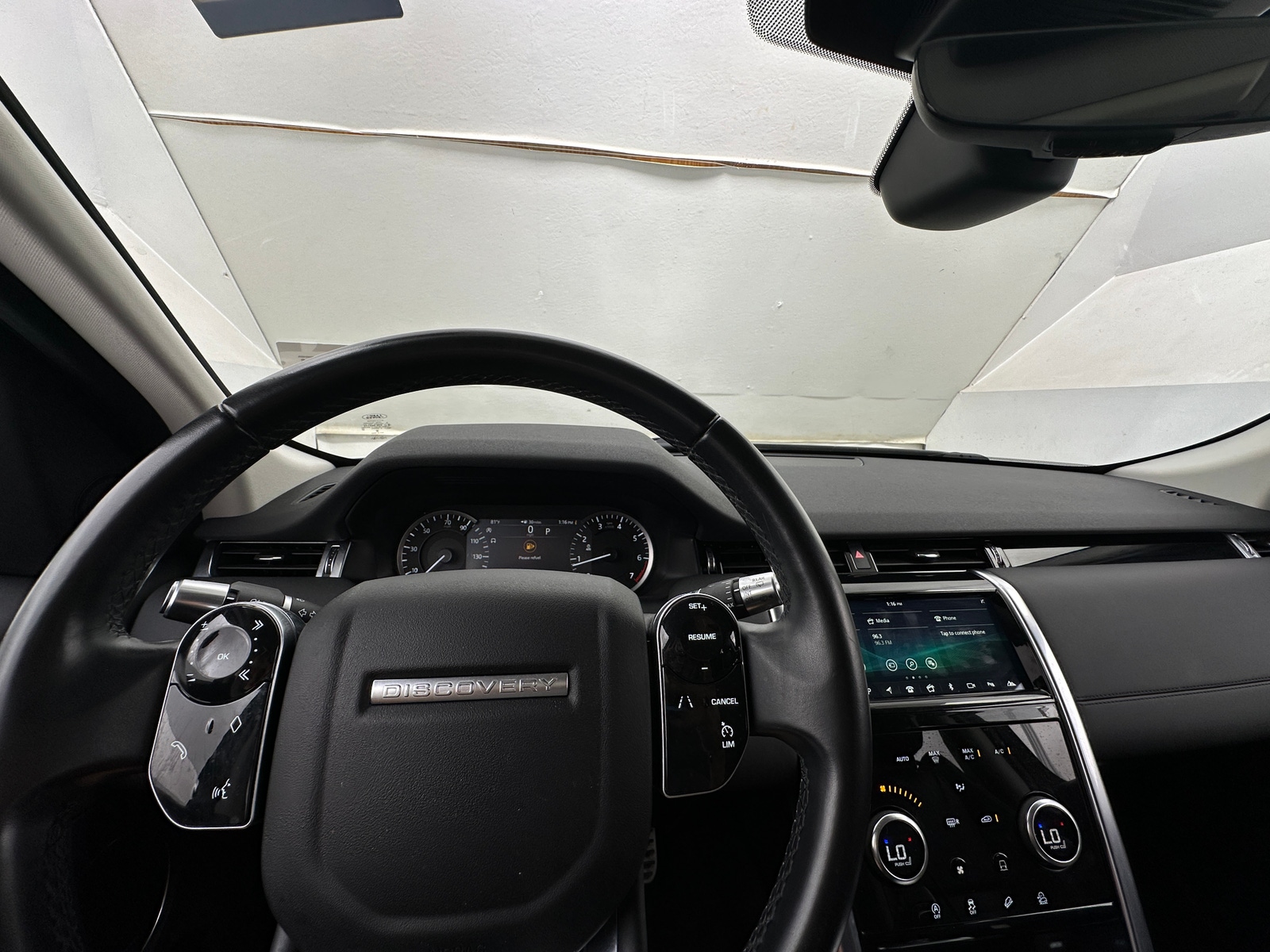 Thumbnail: 2020 Land Rover Discovery Sport - 2