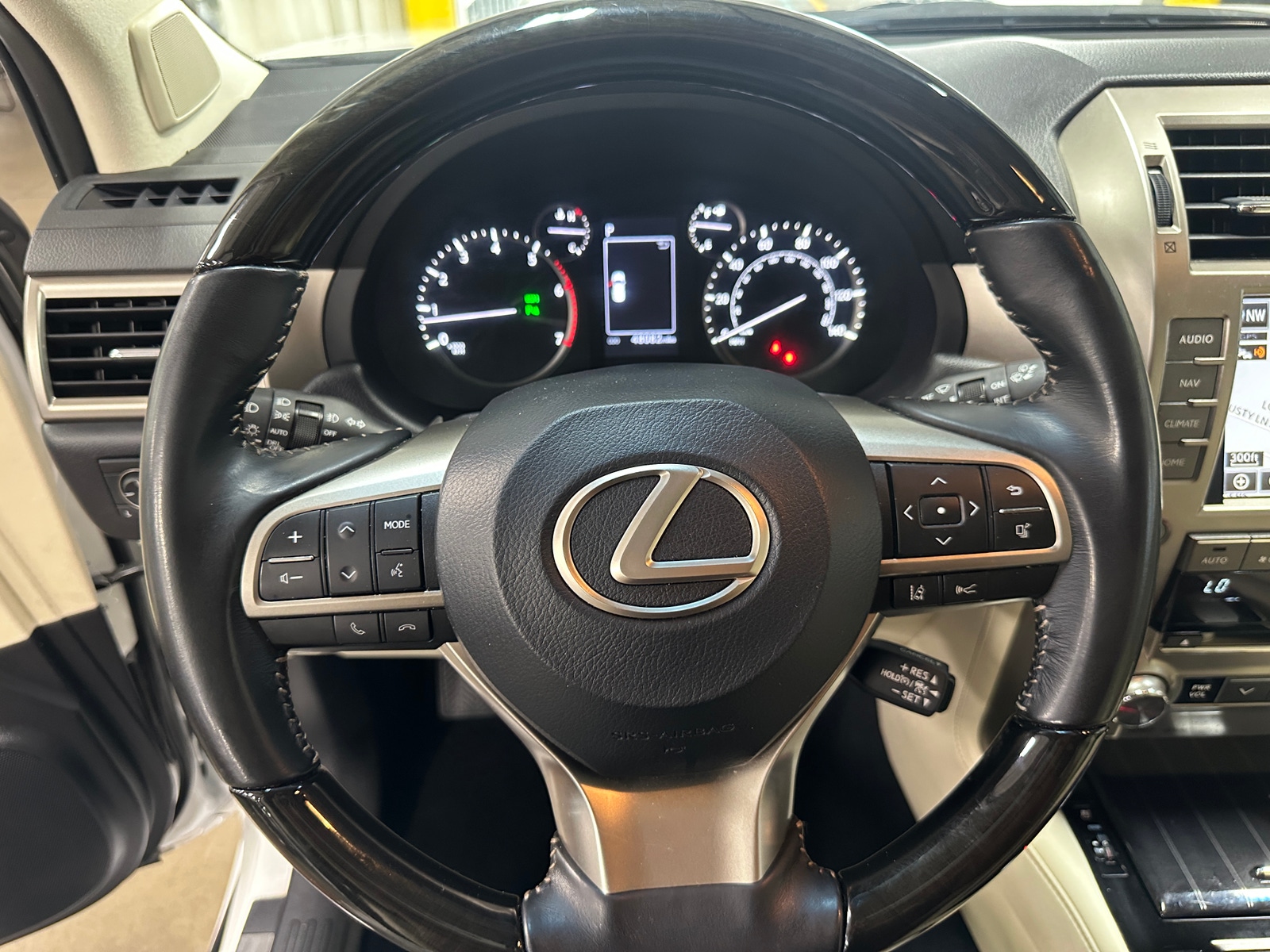 Thumbnail: 2020 Lexus GX - 4