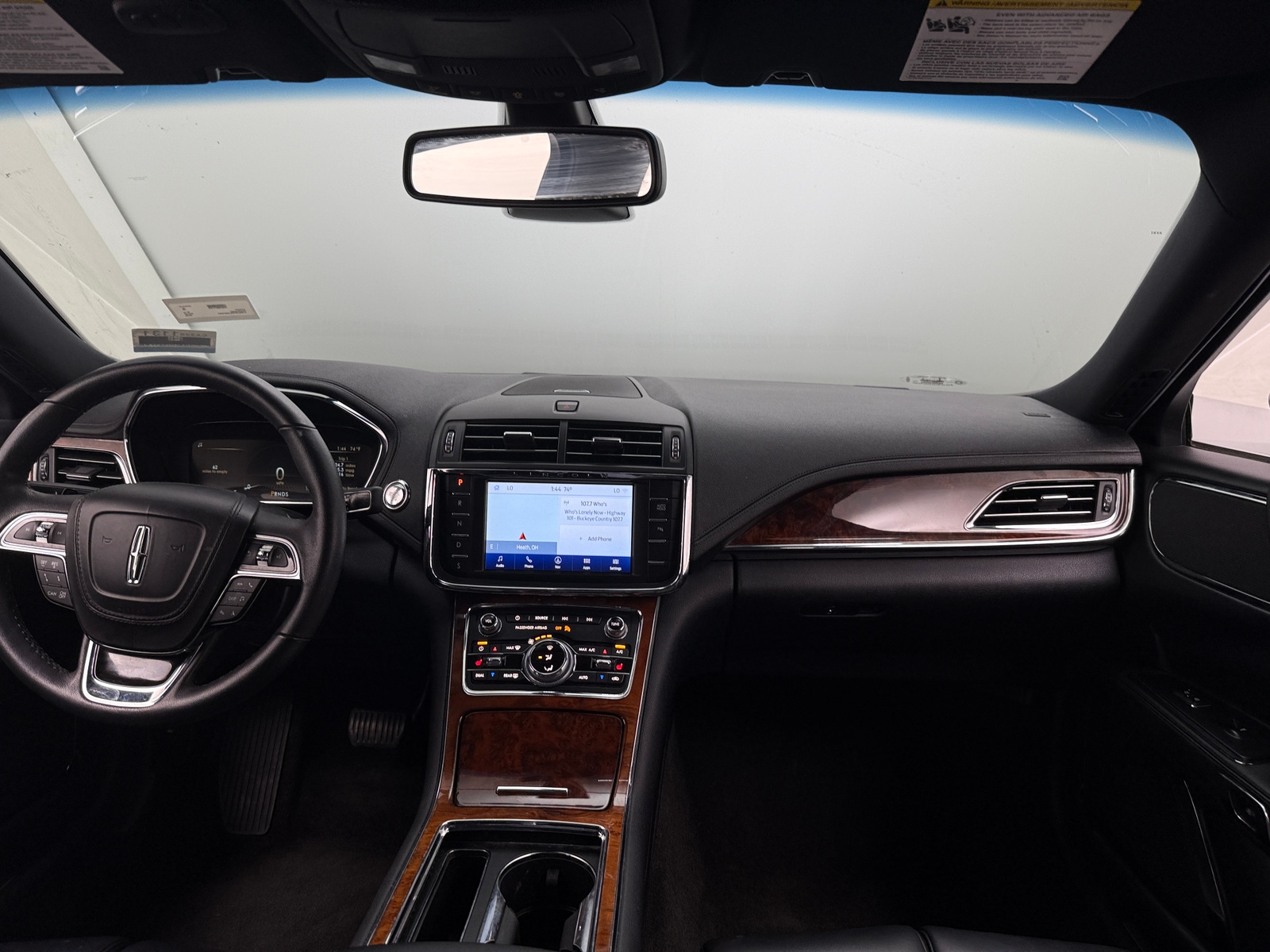 Thumbnail: 2020 Lincoln Continental - 2