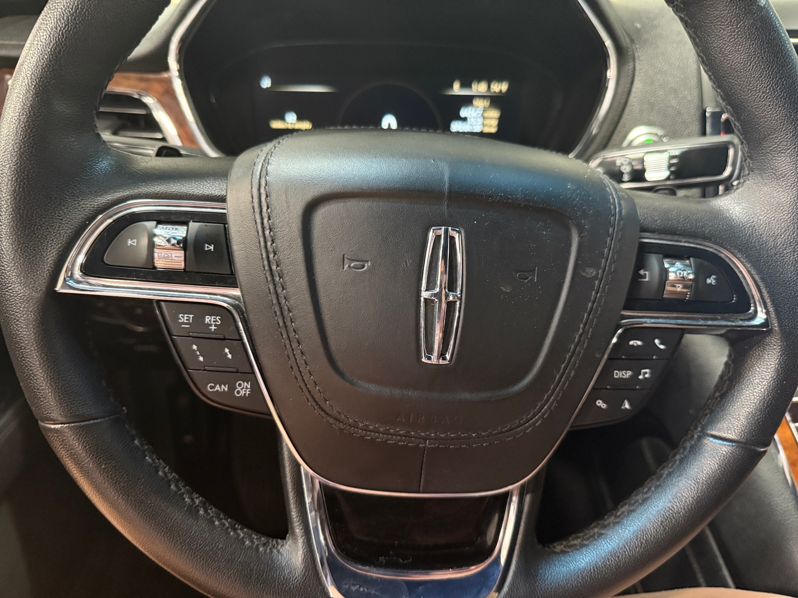 Thumbnail: 2020 Lincoln Continental - 4
