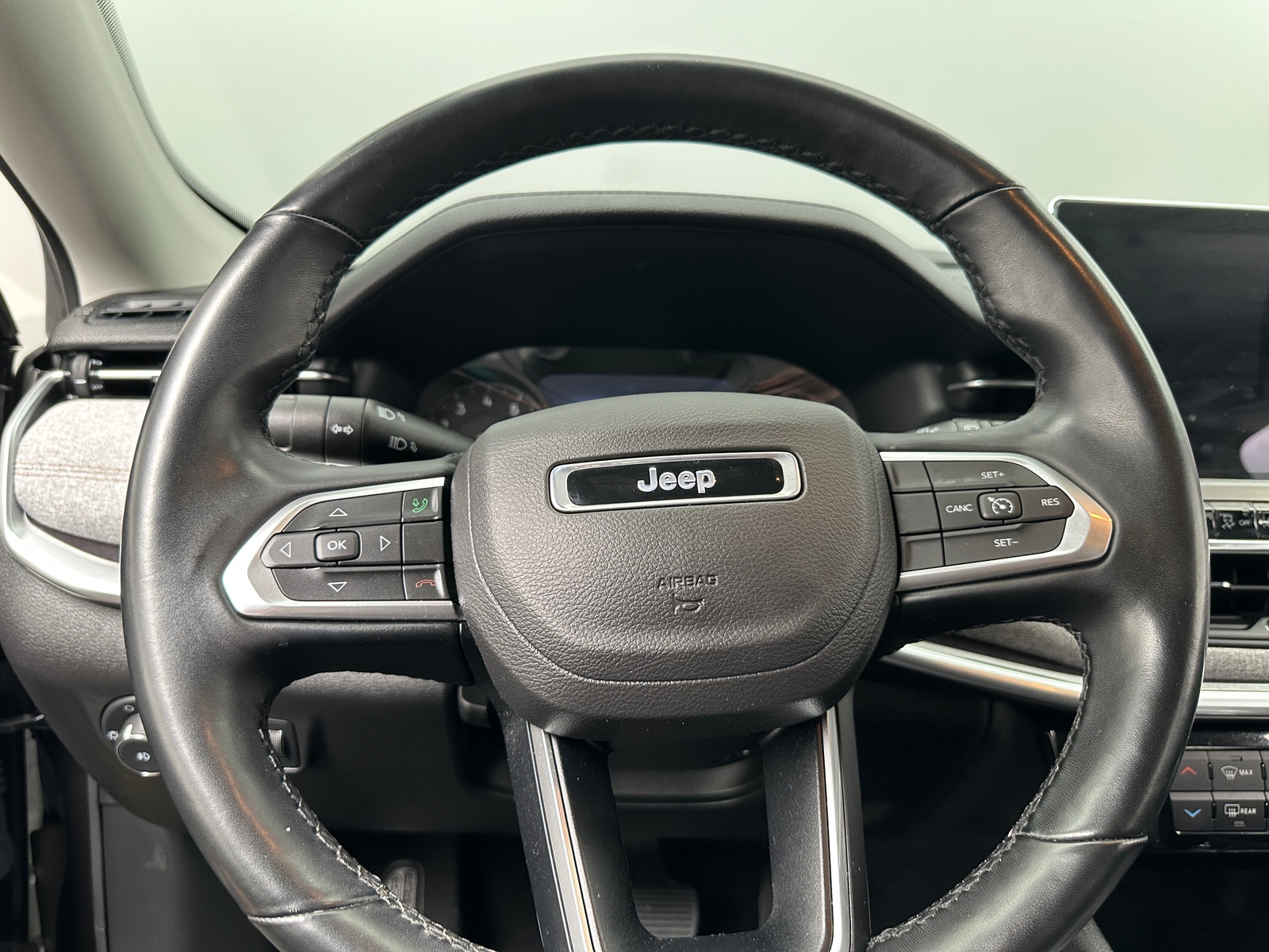 Thumbnail: 2022 Jeep Compass - 4