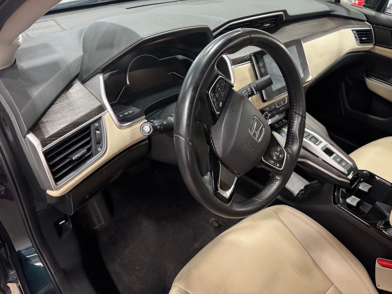 Thumbnail: 2018 Honda Clarity - 2