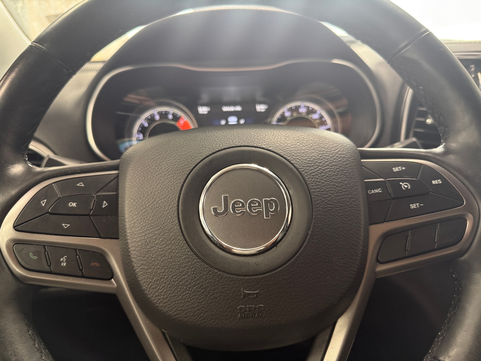 Thumbnail: 2019 Jeep Cherokee - 4