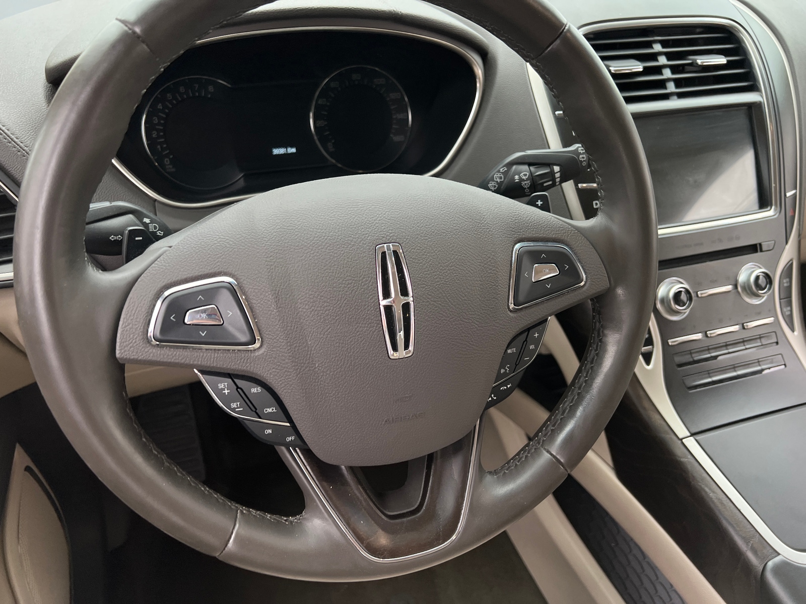 Thumbnail: 2018 Lincoln MKX - 4