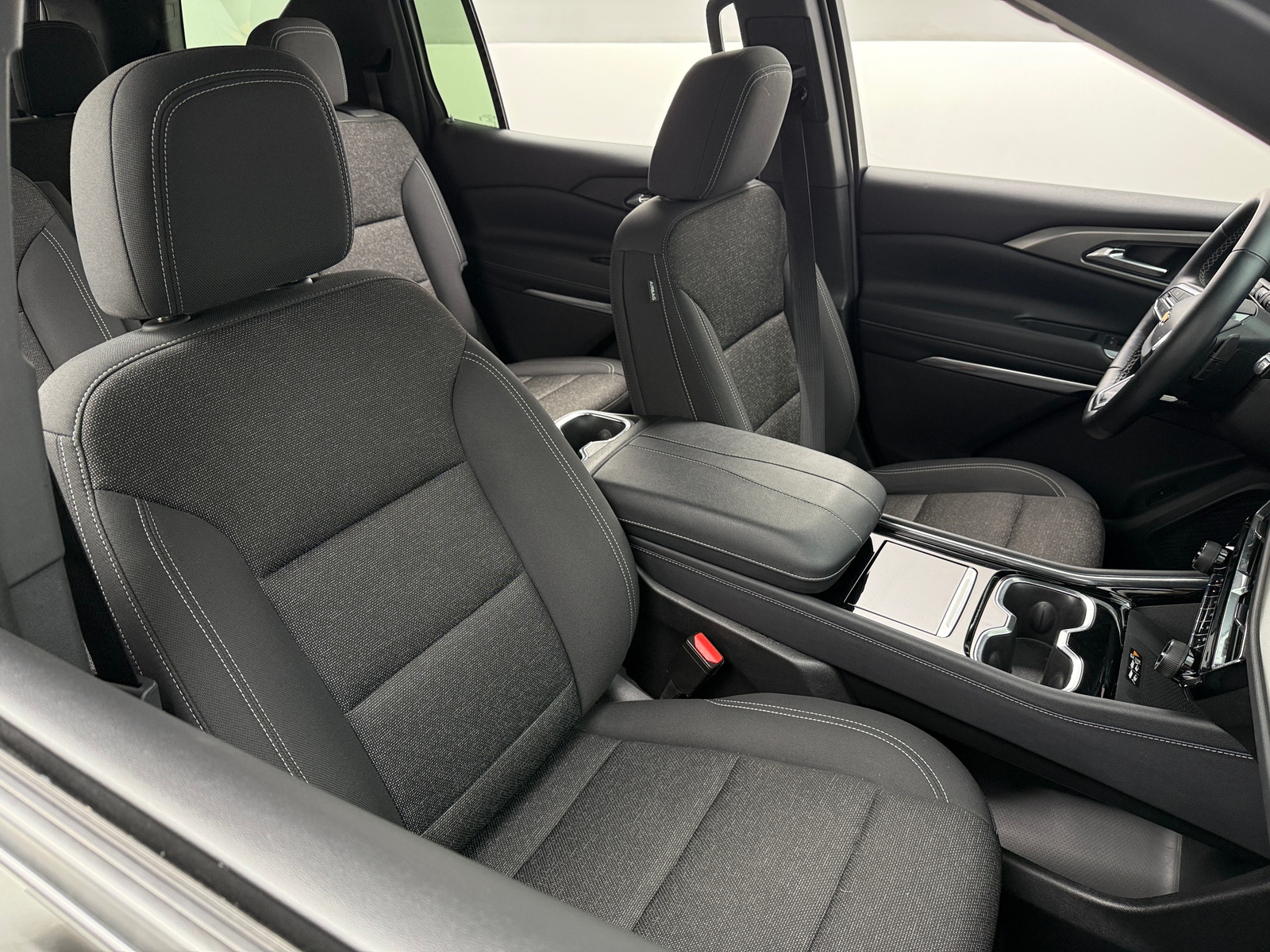 Thumbnail: 2024 Chevrolet Traverse - 2