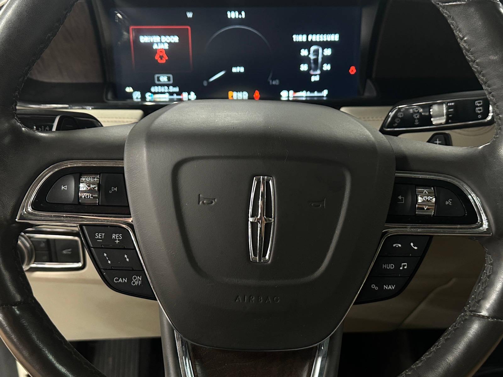 Thumbnail: 2018 Lincoln Navigator - 4