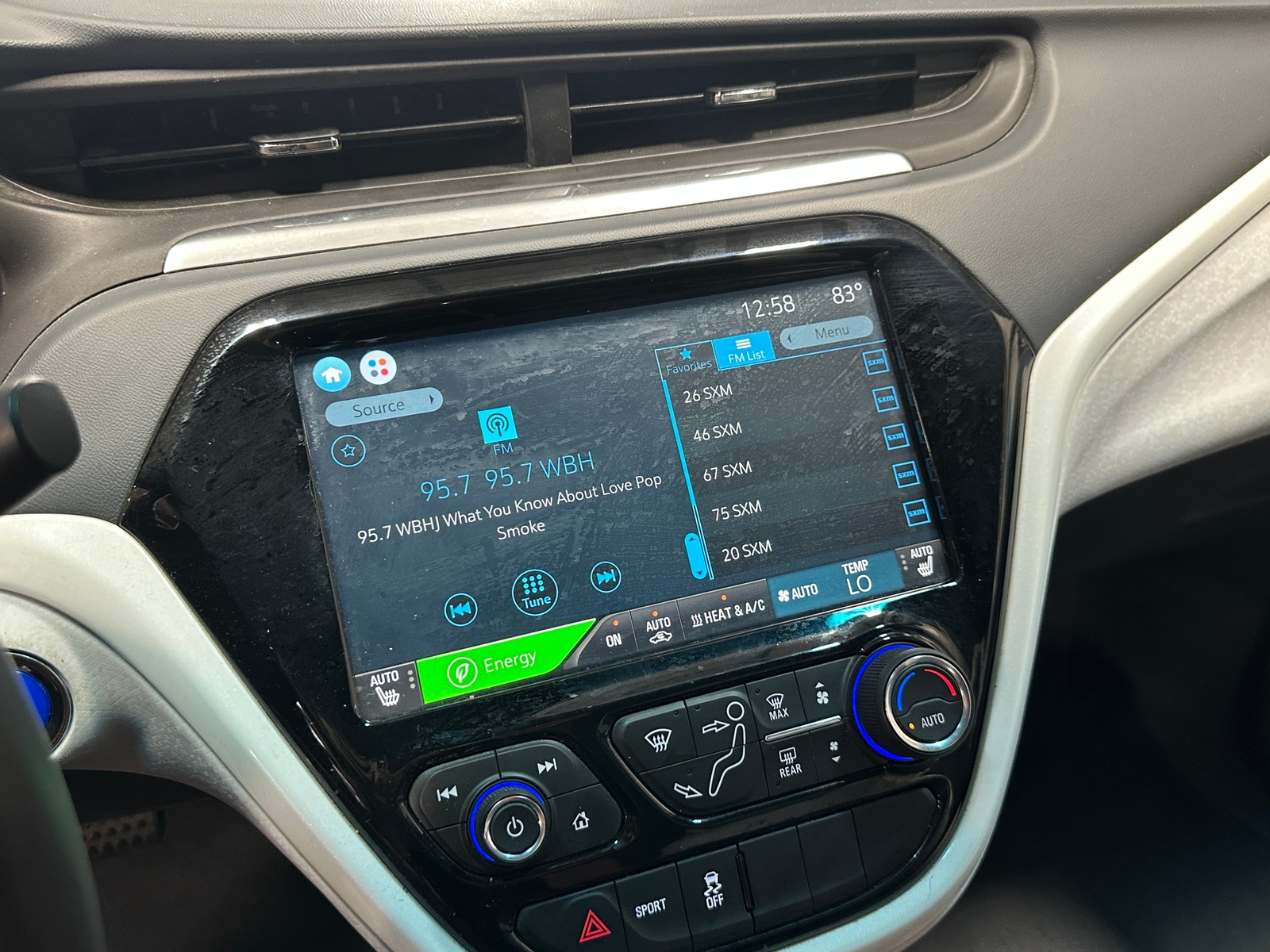 Thumbnail: 2017 Chevrolet Bolt EV - 4