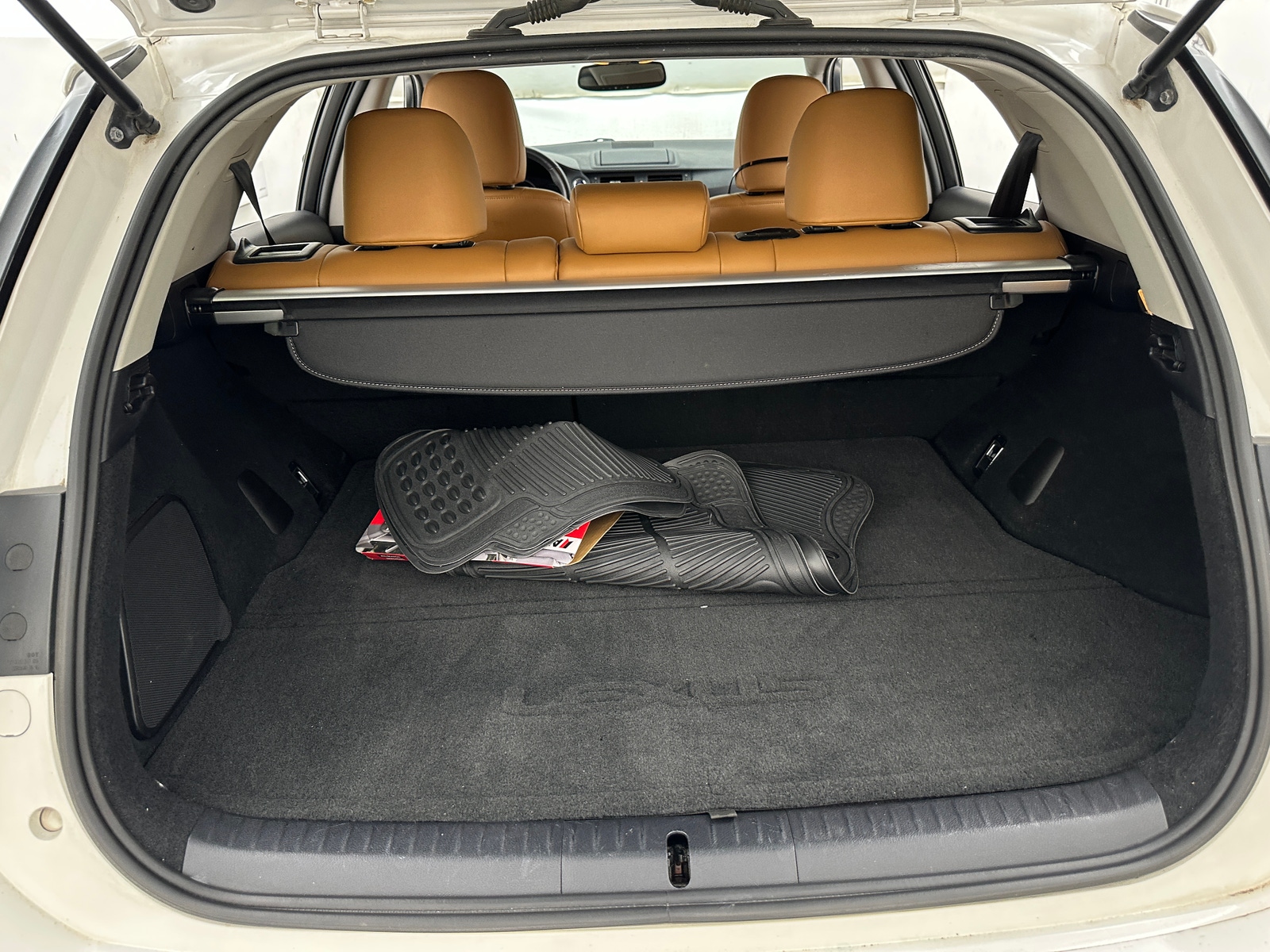 Thumbnail: 2013 Lexus CT - 6