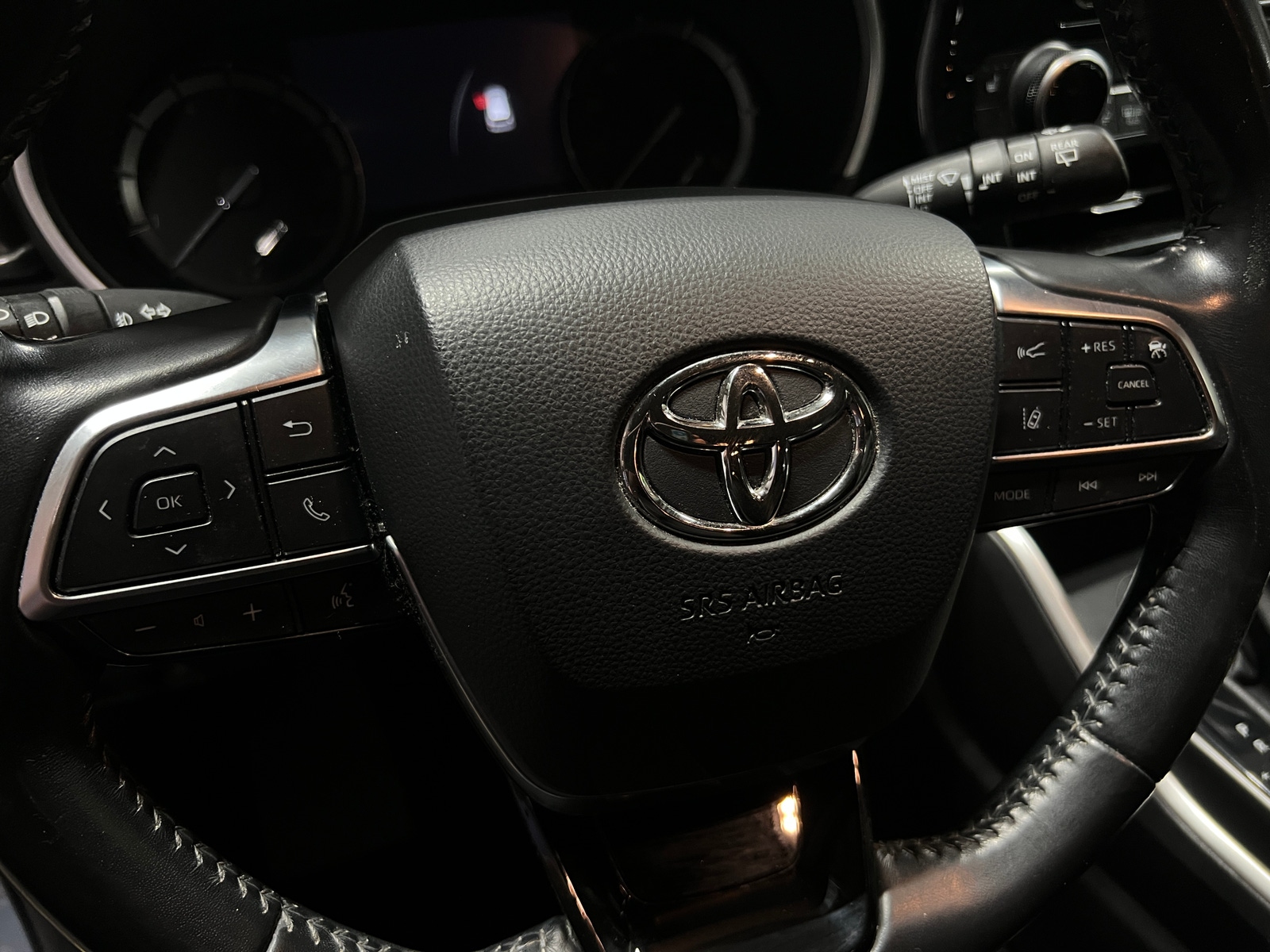 Thumbnail: 2021 Toyota Highlander - 5