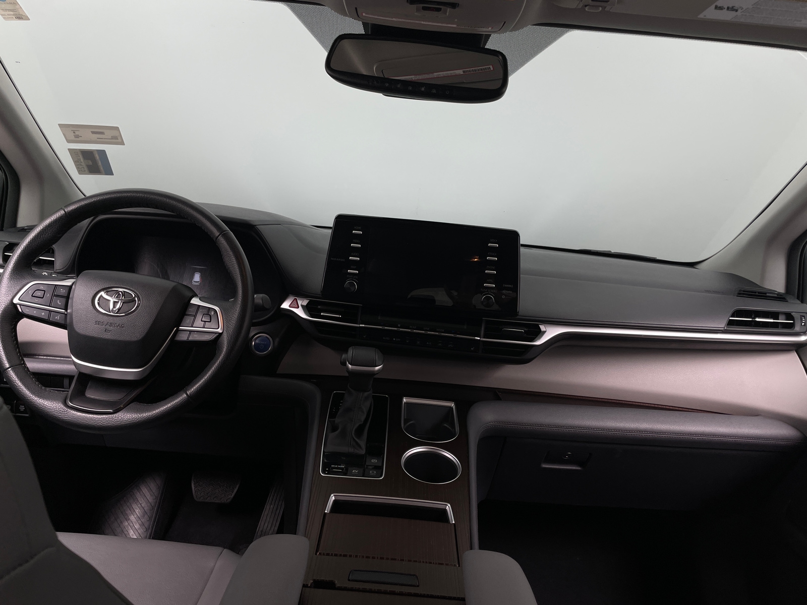 Thumbnail: 2023 Toyota Sienna - 2
