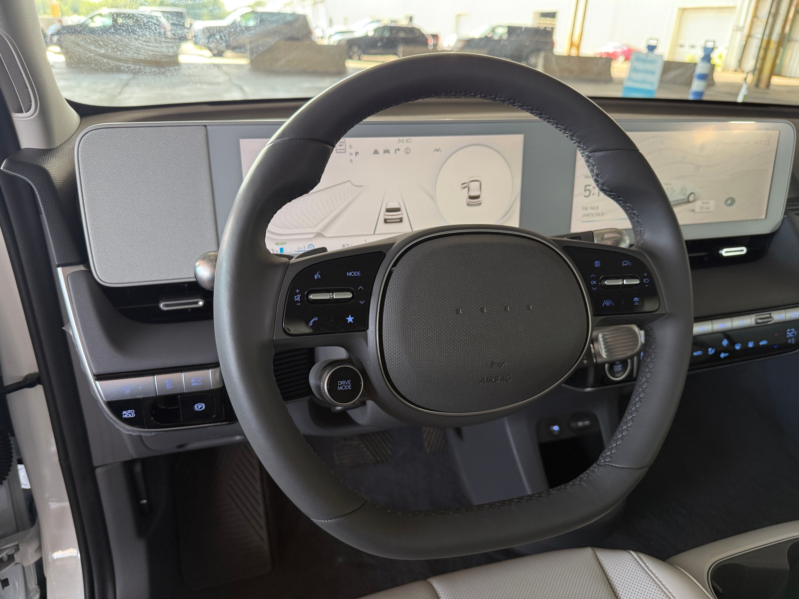 Thumbnail: 2023 Hyundai Ioniq 5 - 4