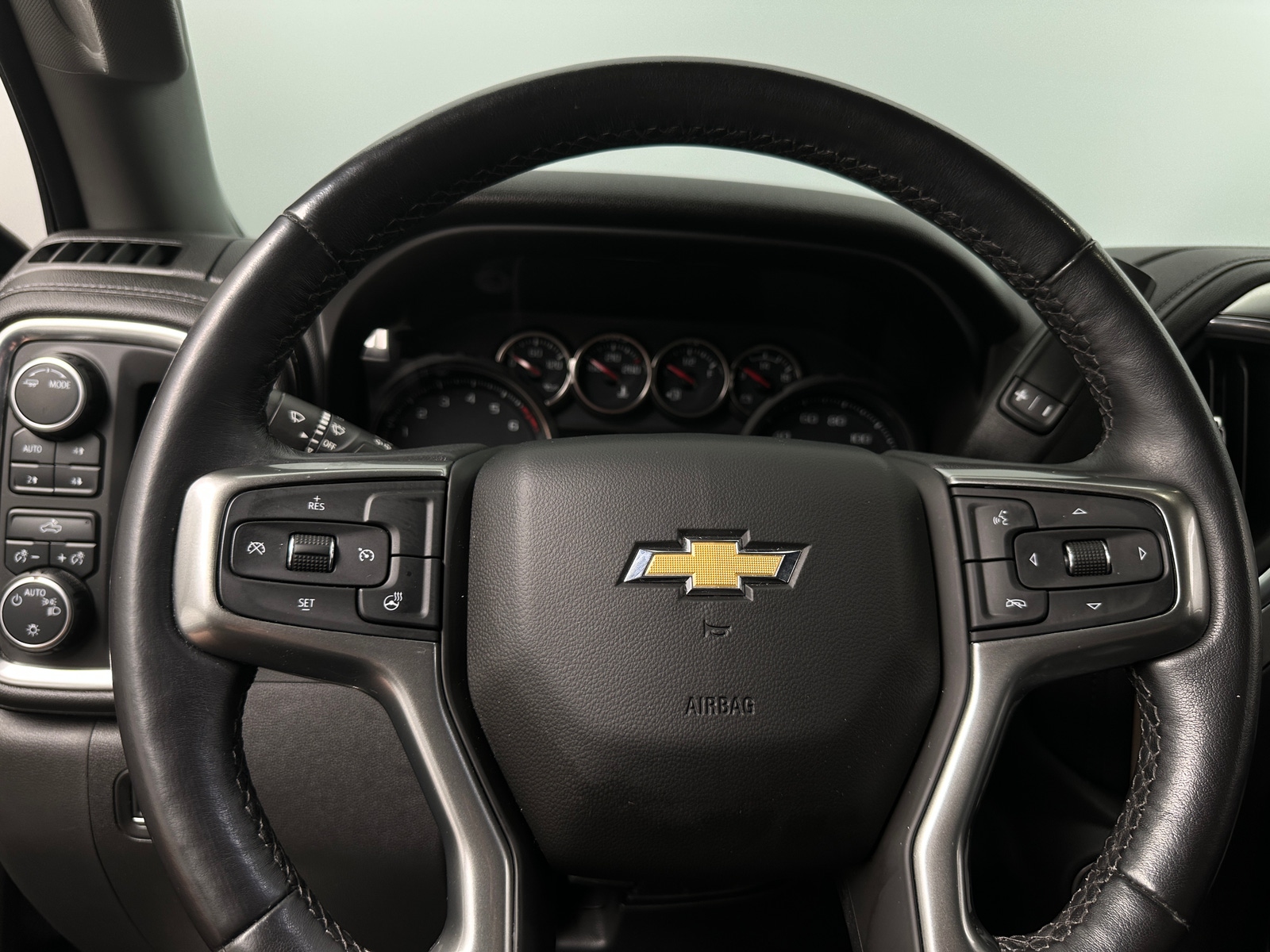 Thumbnail: 2021 Chevrolet Silverado 1500 - 5