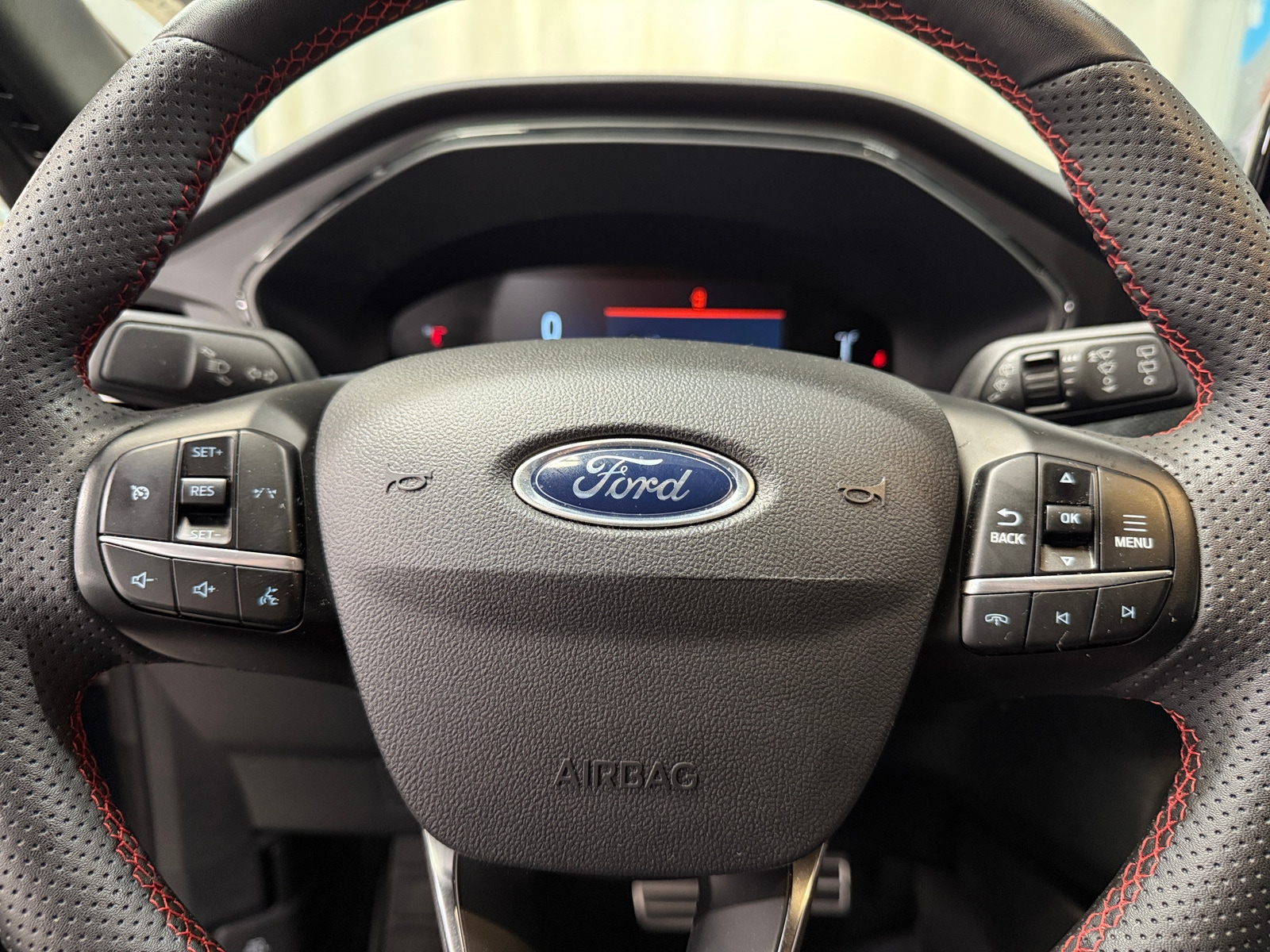 Thumbnail: 2023 Ford Escape - 5