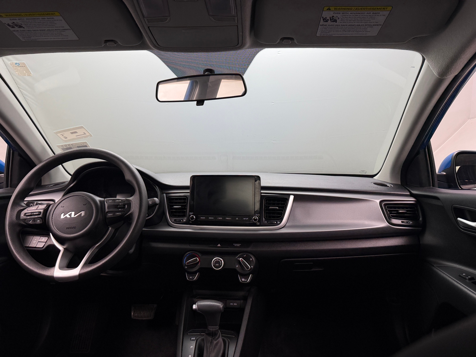 Thumbnail: 2023 Kia Rio - 3