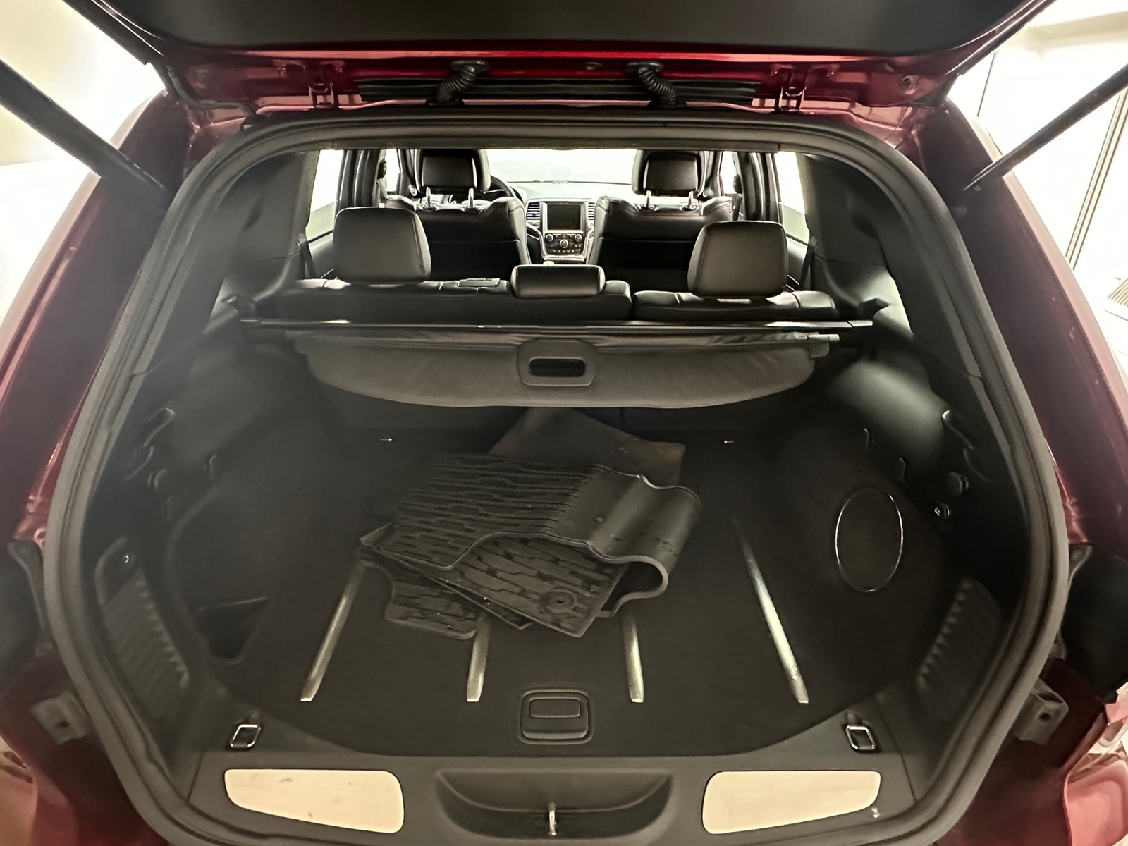 Thumbnail: 2017 Jeep Grand Cherokee - 6