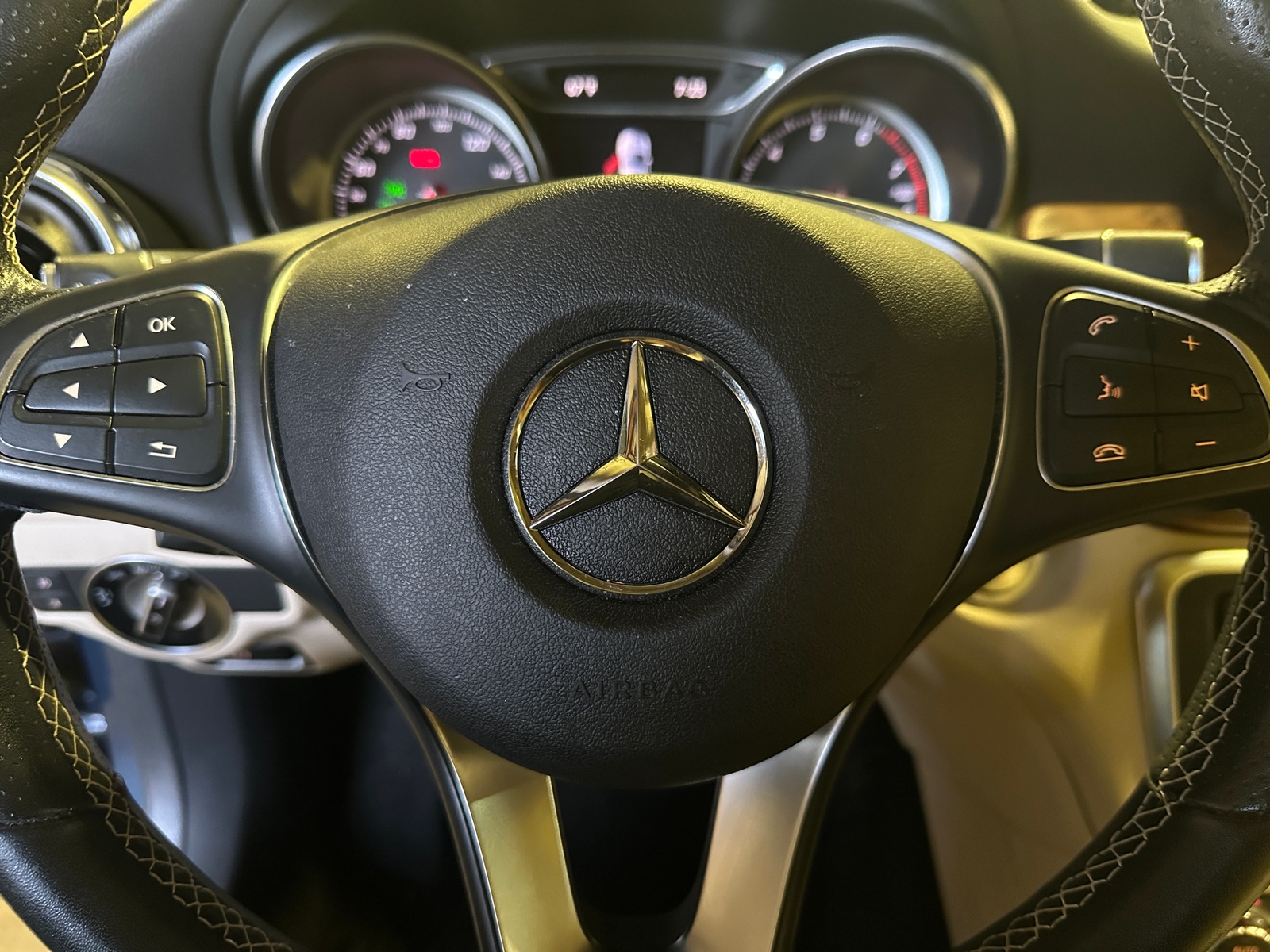 Thumbnail: 2020 Mercedes-Benz GLA - 4