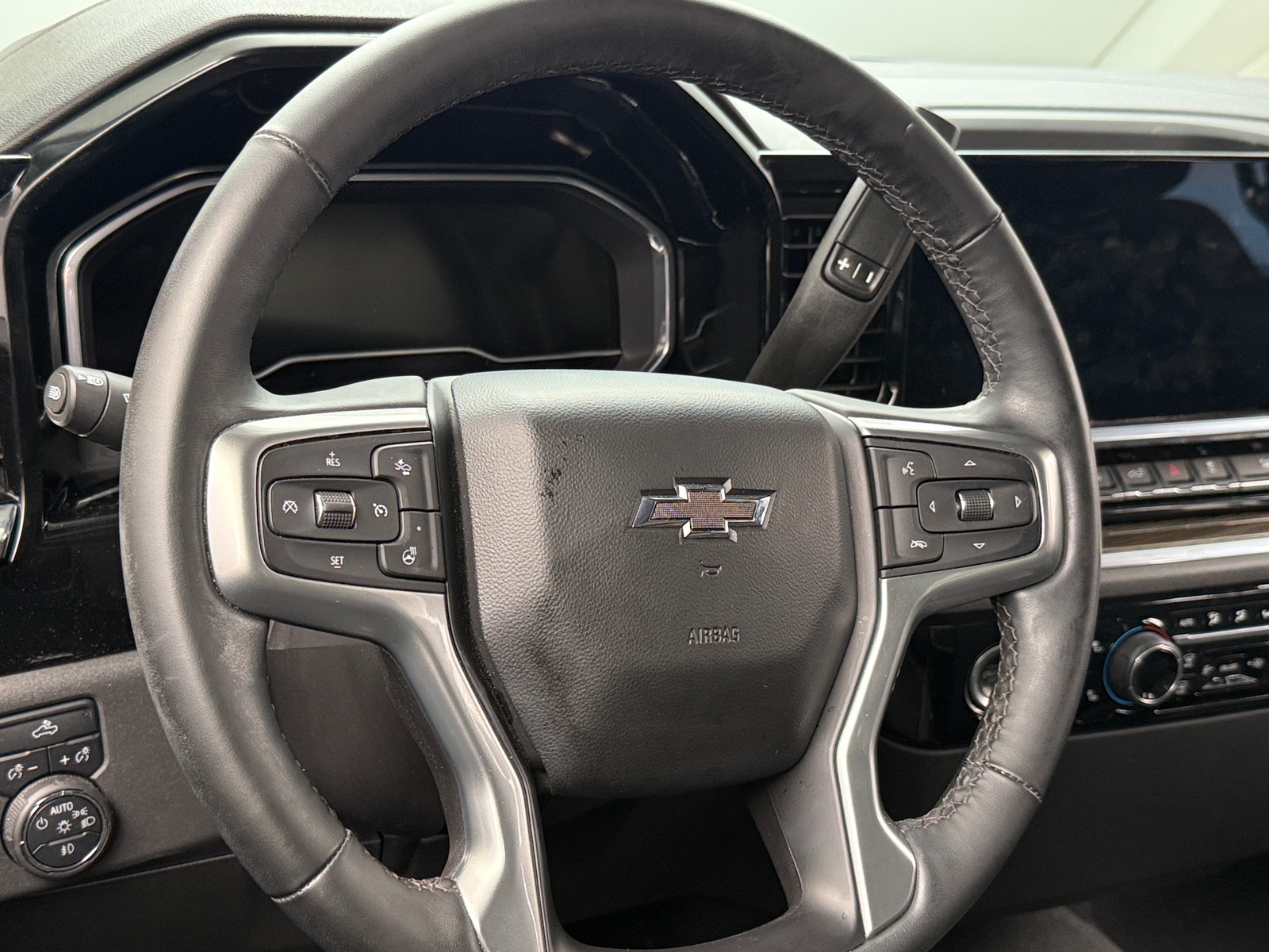 Thumbnail: 2024 Chevrolet Silverado 1500 - 5