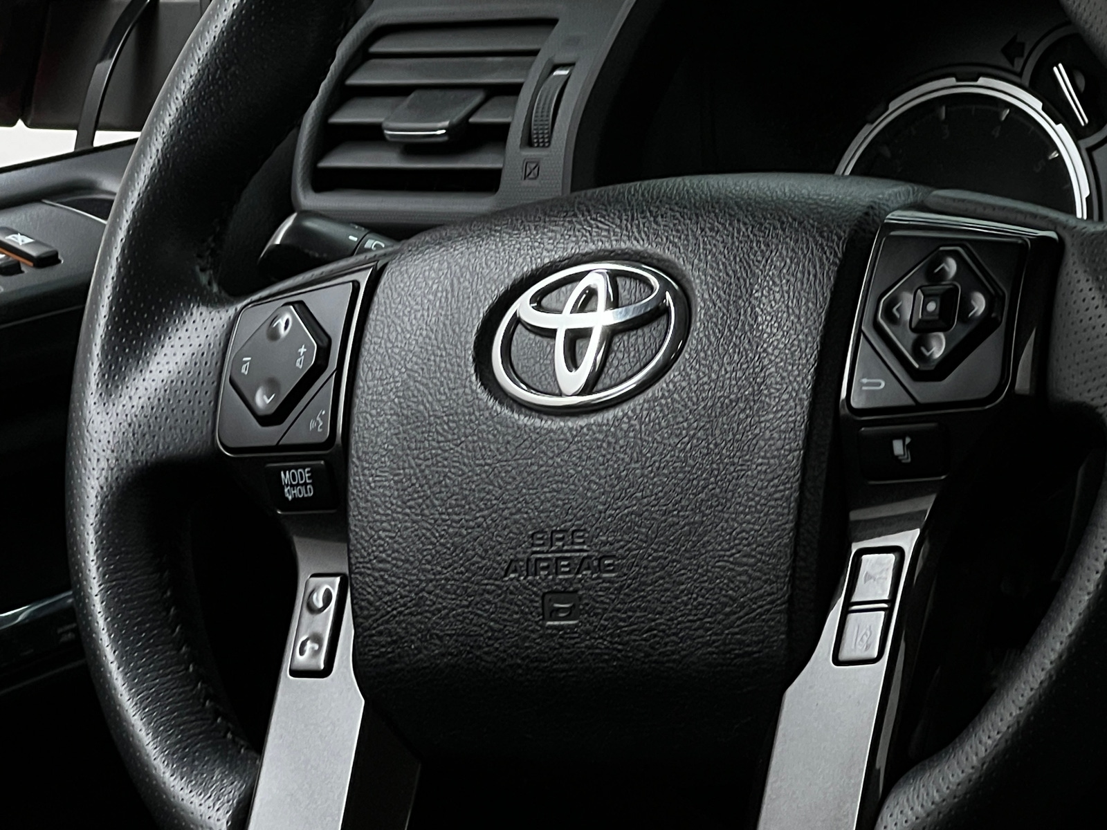 Thumbnail: 2022 Toyota 4Runner - 4