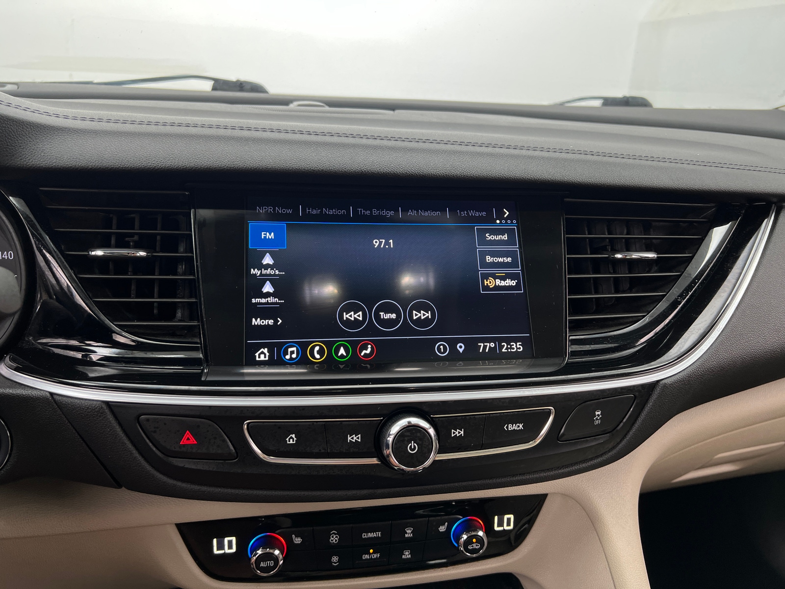 Thumbnail: 2019 Buick Regal - 3