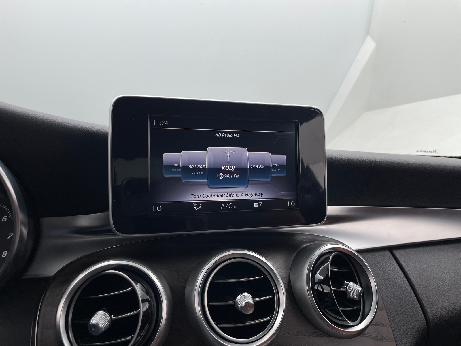 Thumbnail: 2018 Mercedes-Benz C-Class - 2