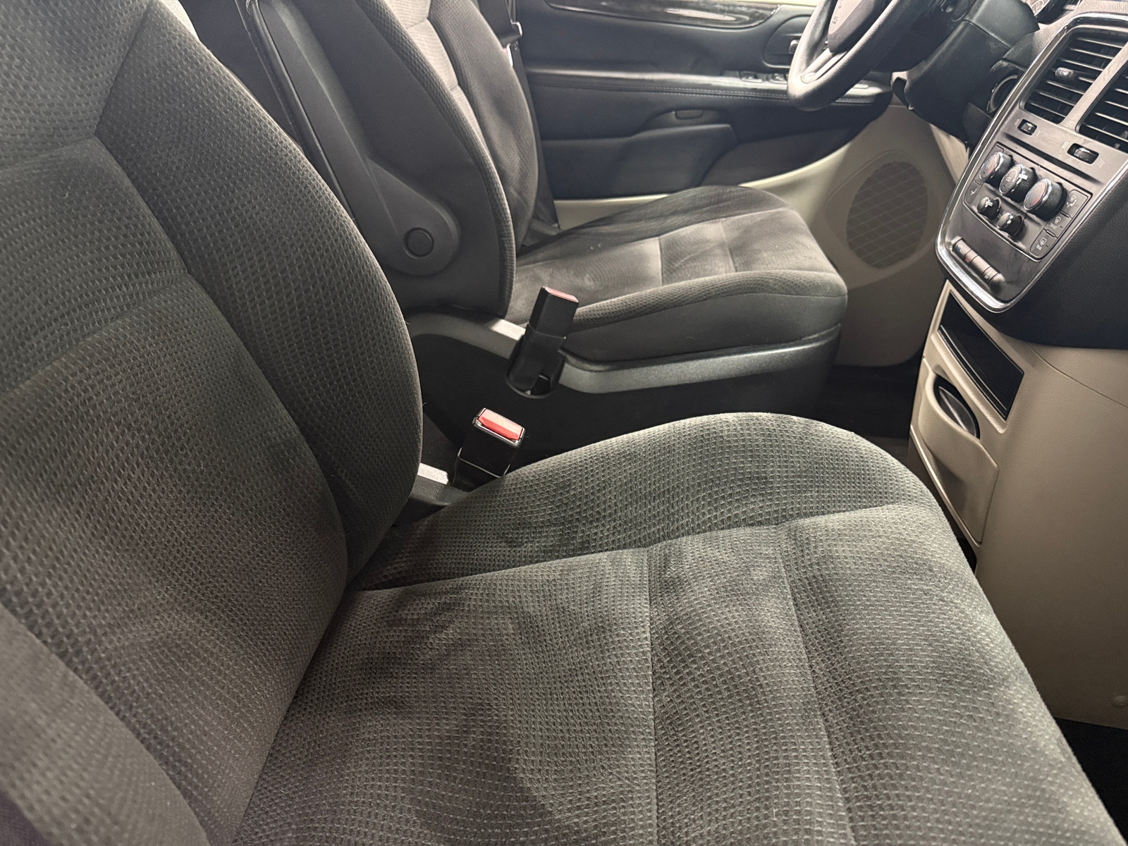 Thumbnail: 2019 Dodge Grand Caravan - 2