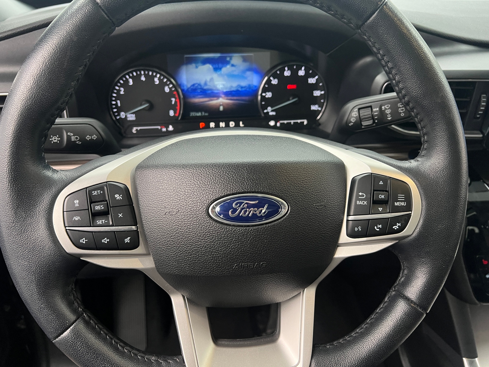 Thumbnail: 2022 Ford Explorer - 4
