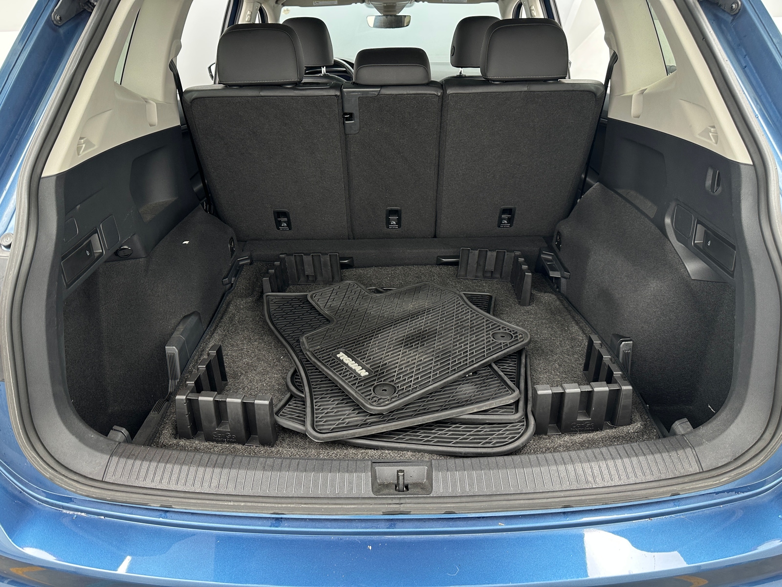 Thumbnail: 2020 Volkswagen Tiguan - 6