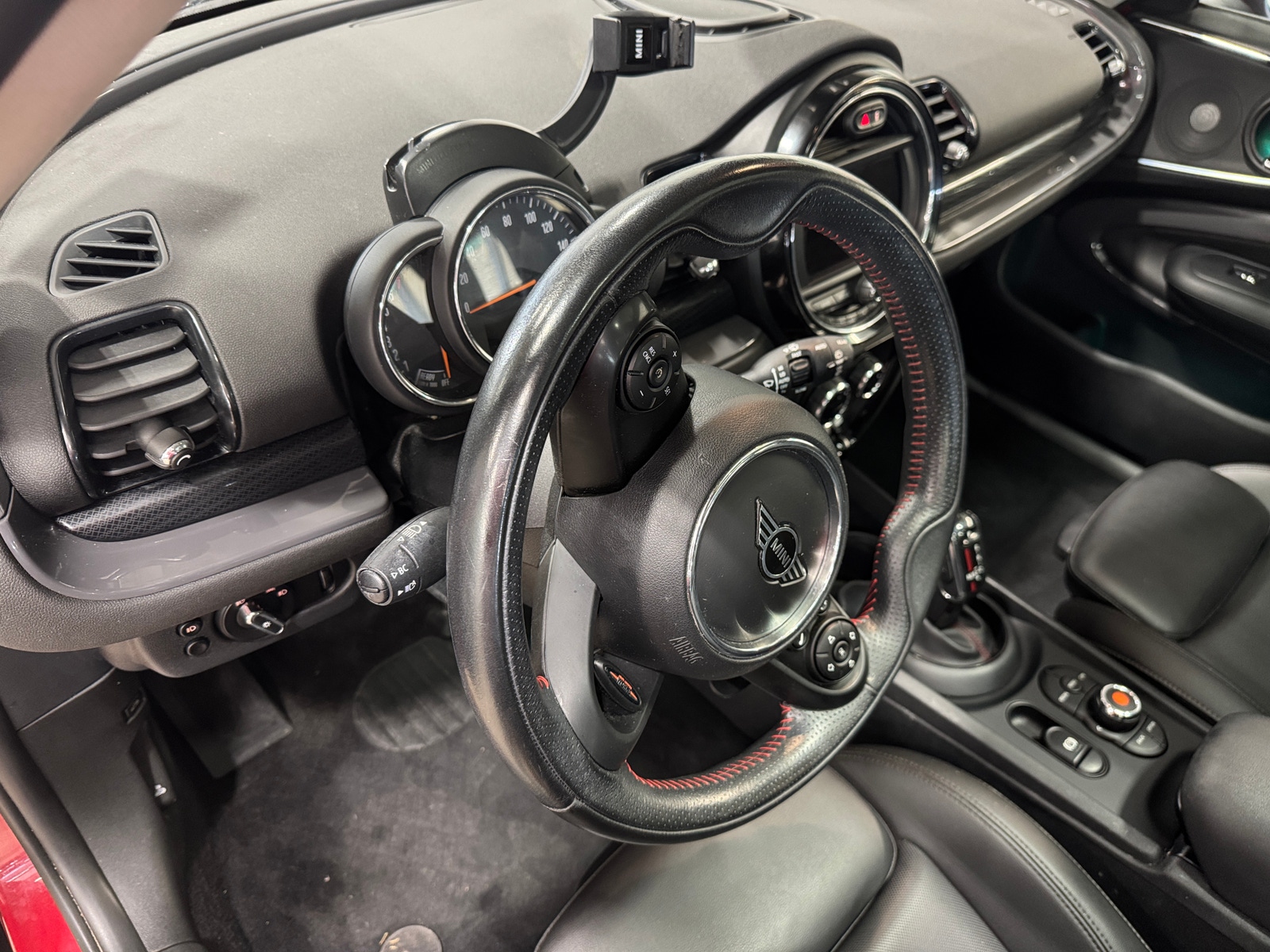 Thumbnail: 2020 MINI Cooper Clubman - 2