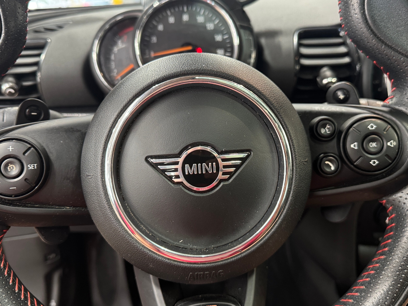 Thumbnail: 2020 MINI Cooper Clubman - 4