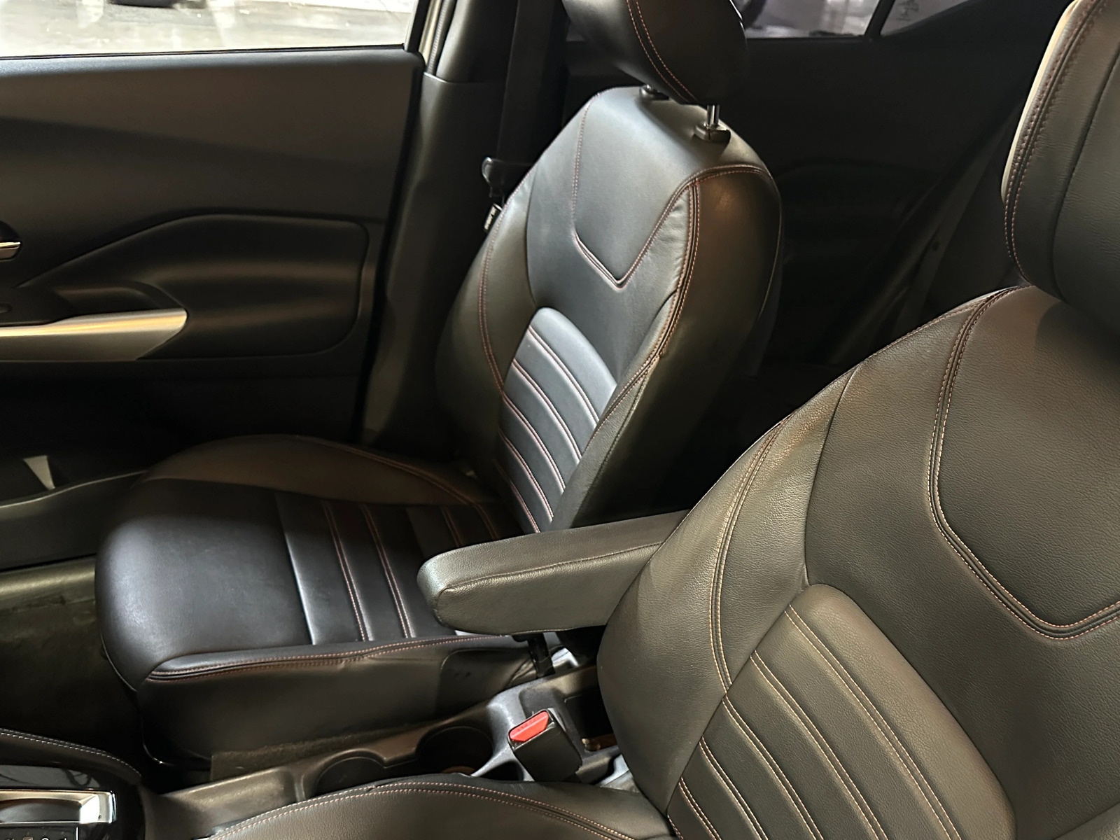 Thumbnail: 2019 Nissan Kicks - 2
