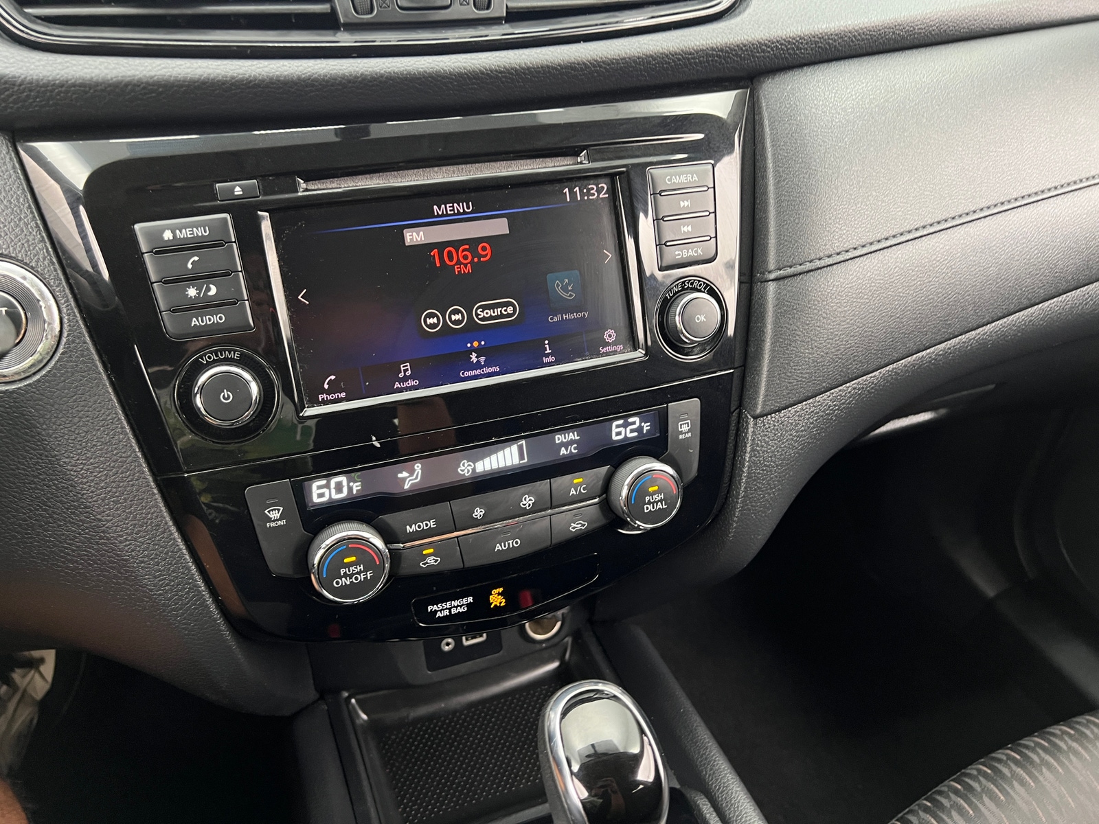 Thumbnail: 2018 Nissan Rogue - 4