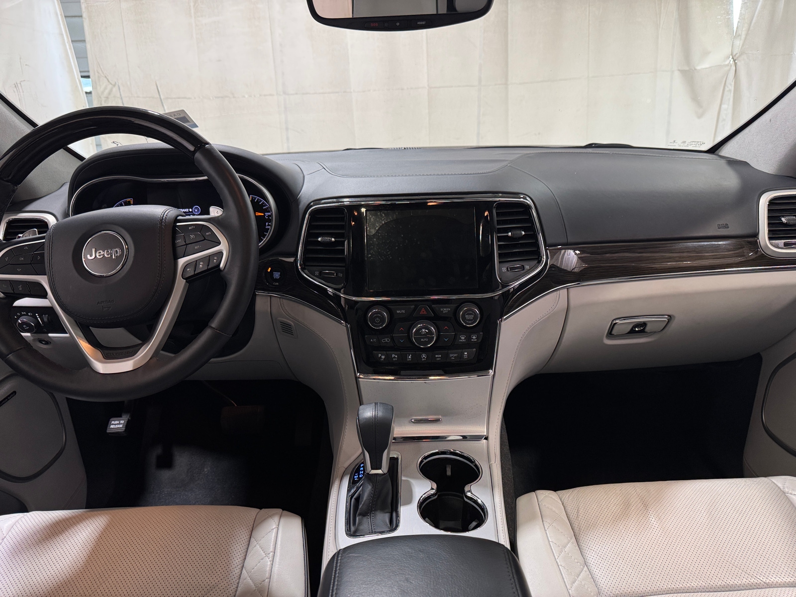 Thumbnail: 2020 Jeep Grand Cherokee - 2