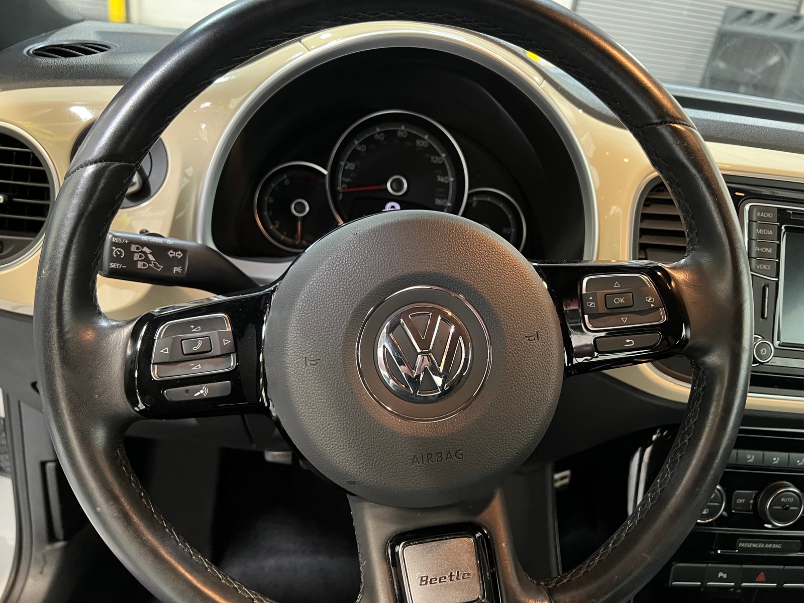 Thumbnail: 2019 Volkswagen Beetle - 4
