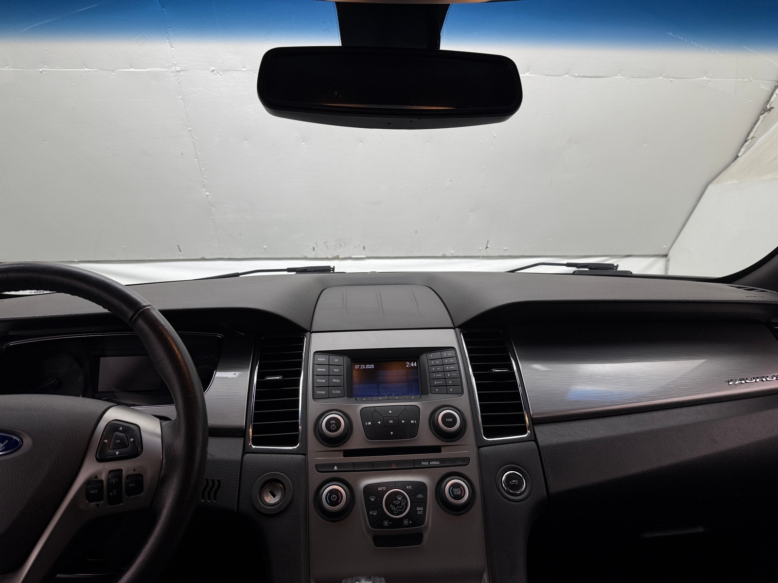Thumbnail: 2017 Ford Taurus - 3