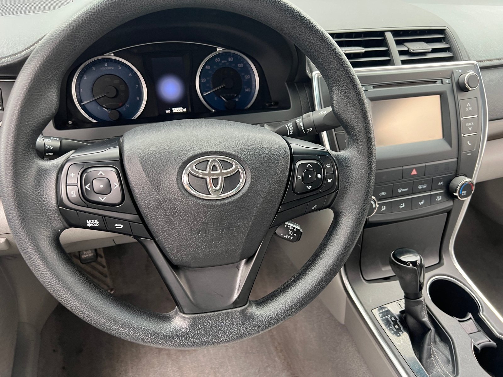 Thumbnail: 2016 Toyota Camry - 5