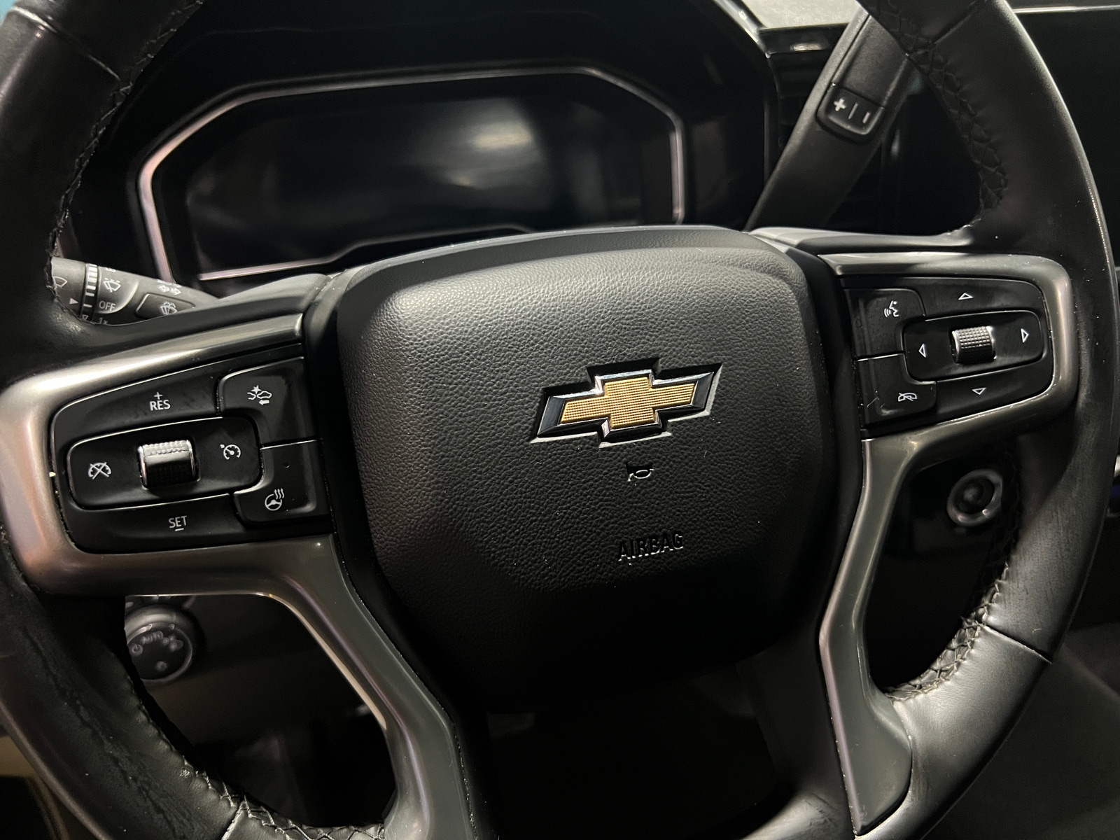 Thumbnail: 2023 Chevrolet Silverado 1500 - 5