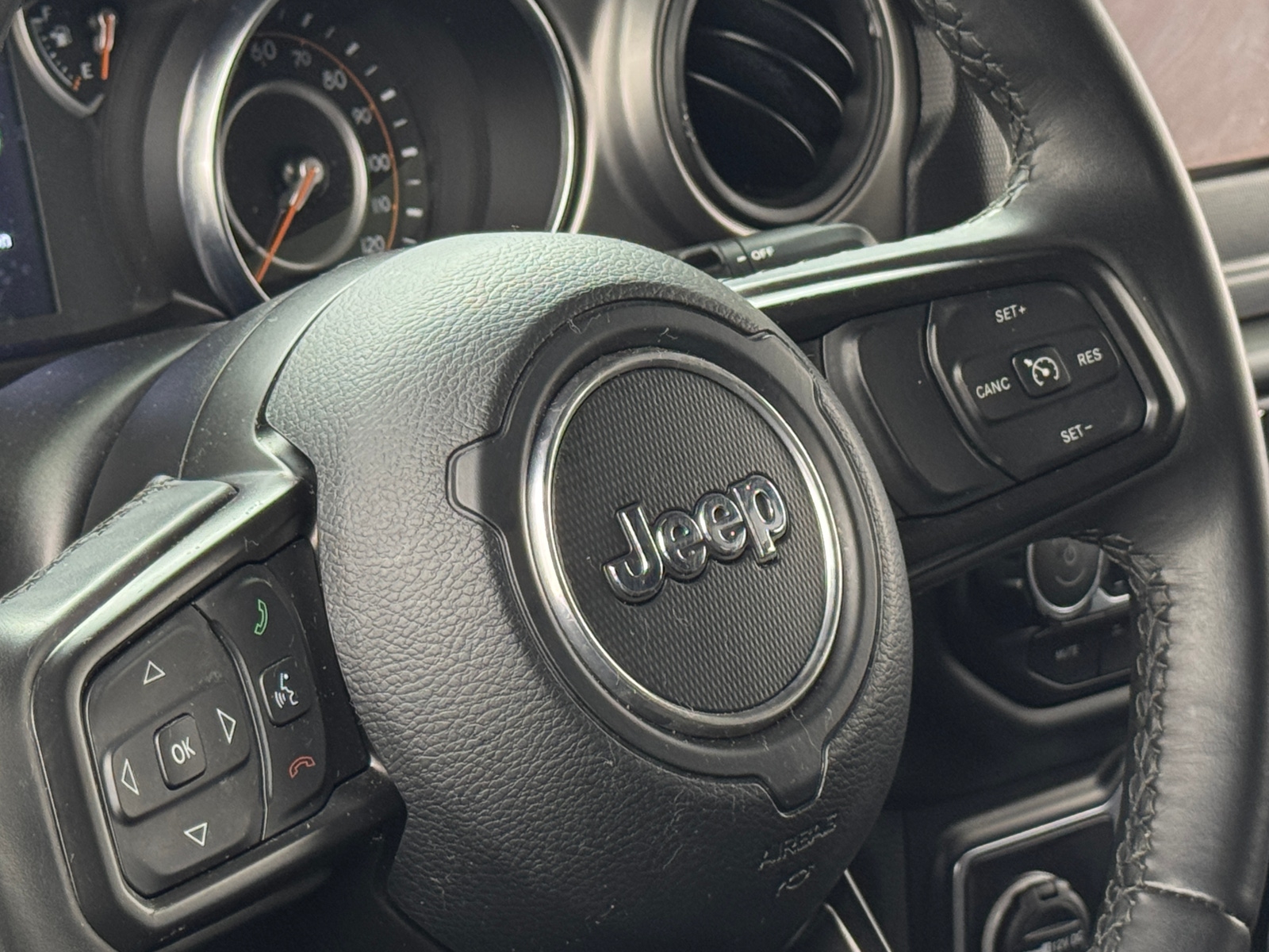 Thumbnail: 2022 Jeep Wrangler - 5