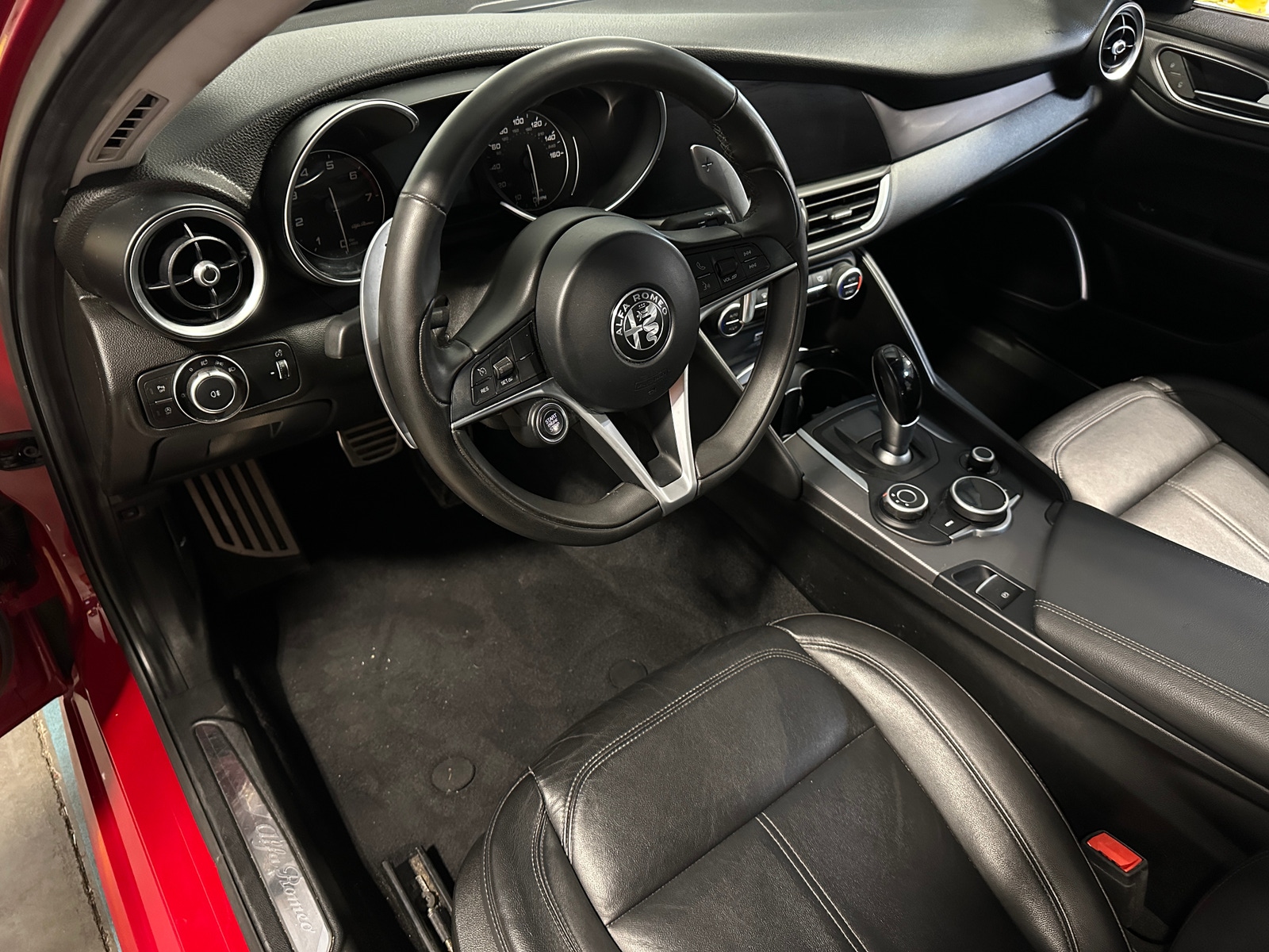 Thumbnail: 2017 Alfa Romeo Giulia - 2
