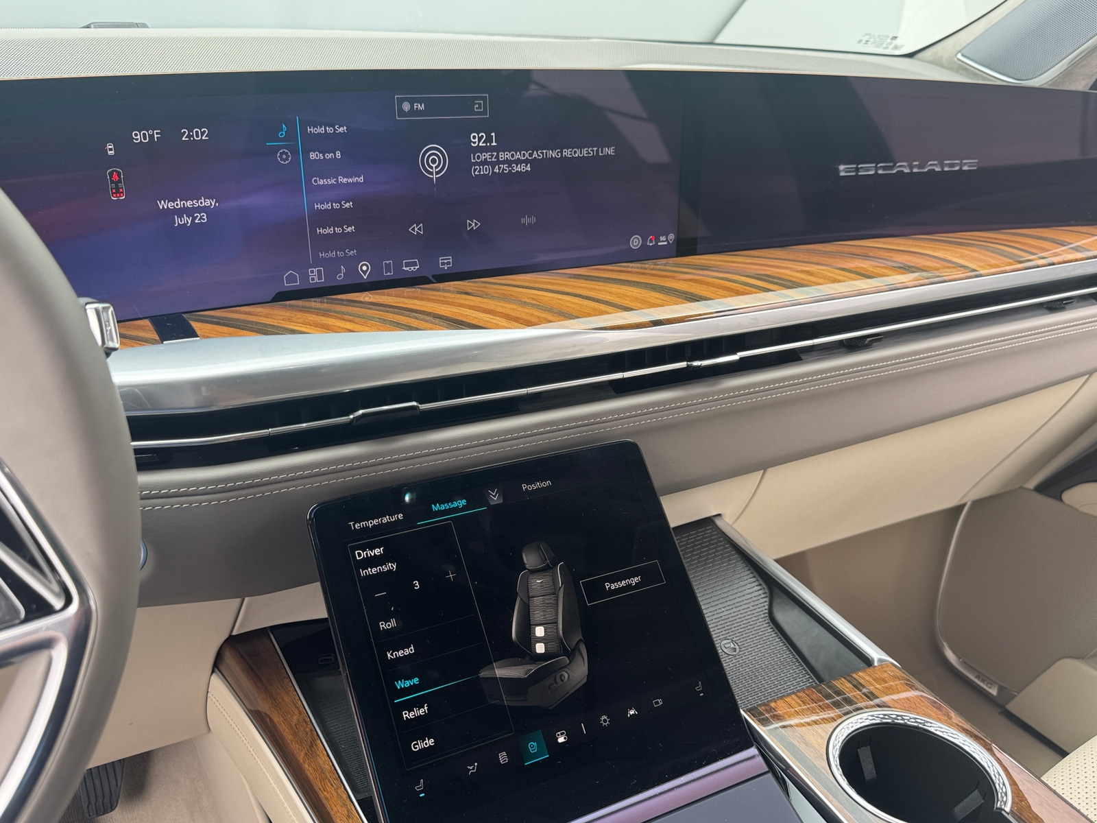 Thumbnail: 2025 Cadillac Escalade - 3