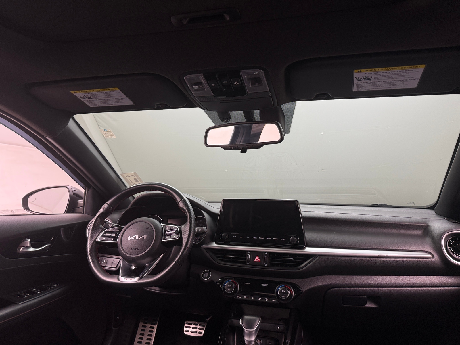Thumbnail: 2022 Kia Forte - 3