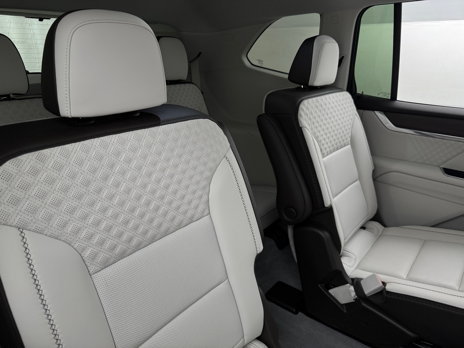 Thumbnail: 2024 GMC Acadia - 5