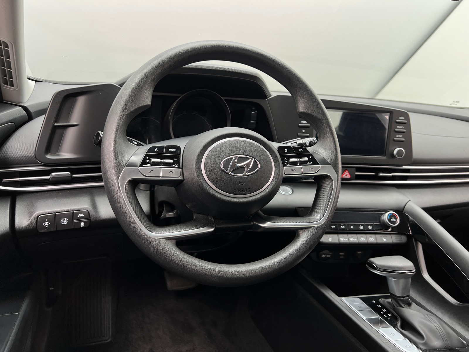 Thumbnail: 2023 Hyundai Elantra - 5