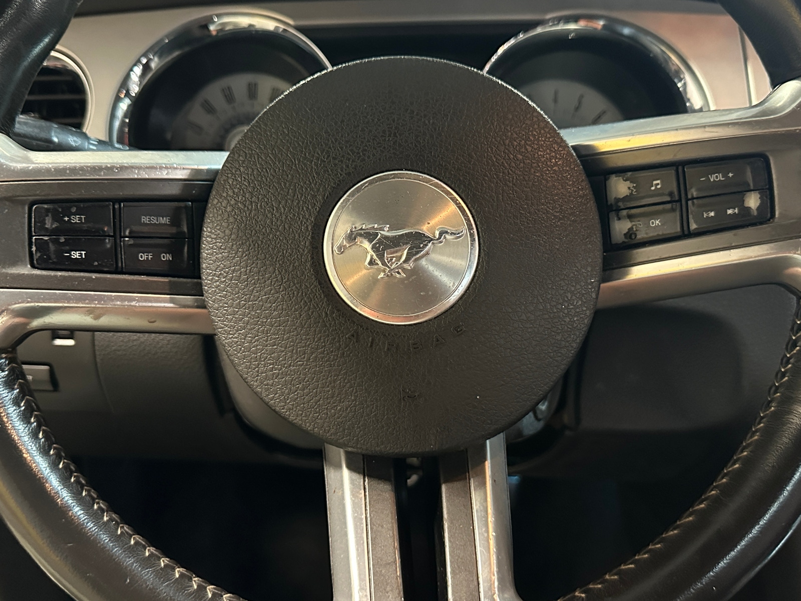 Thumbnail: 2012 Ford Mustang - 3